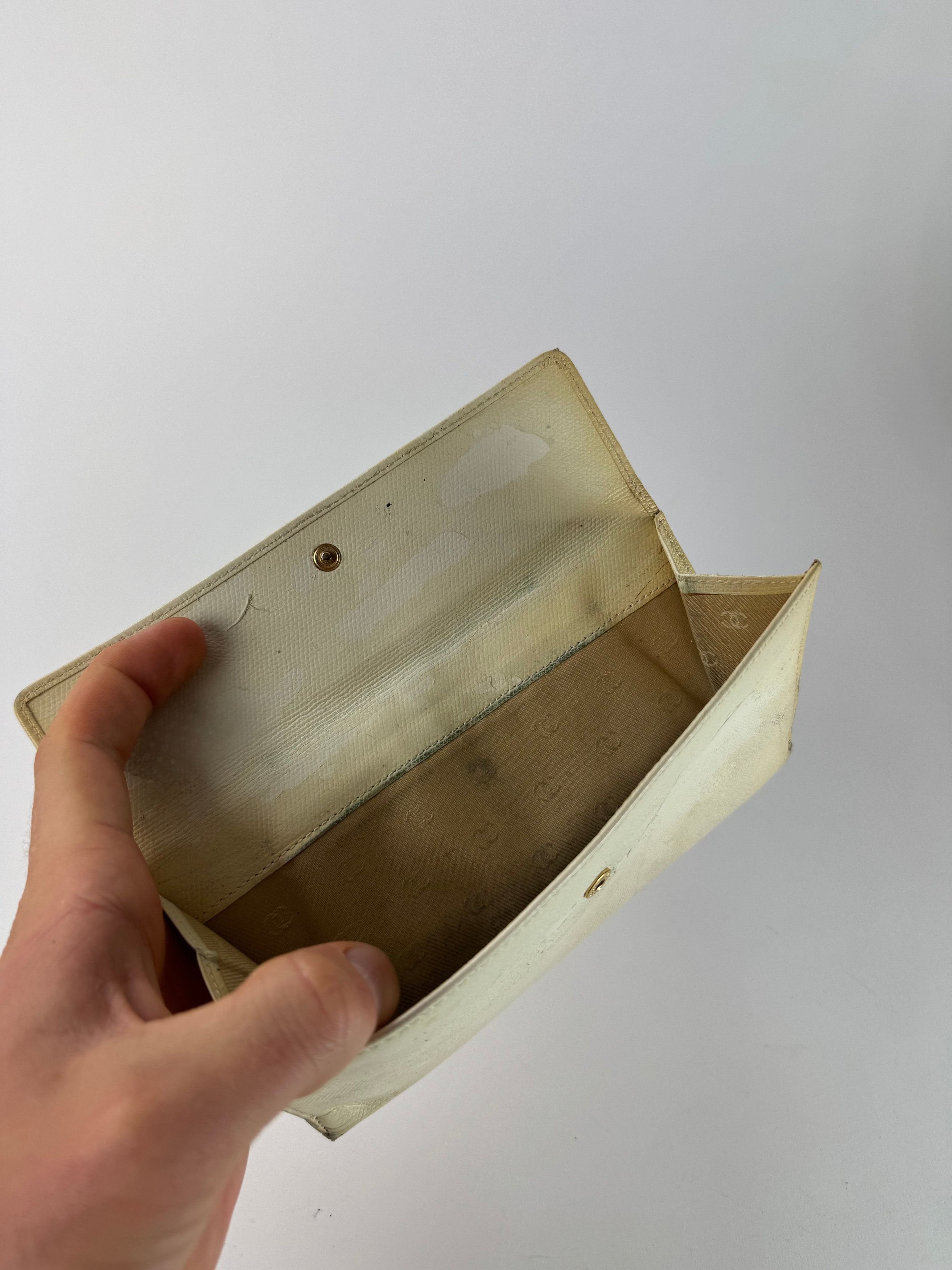 Vintage Leather Wallet White