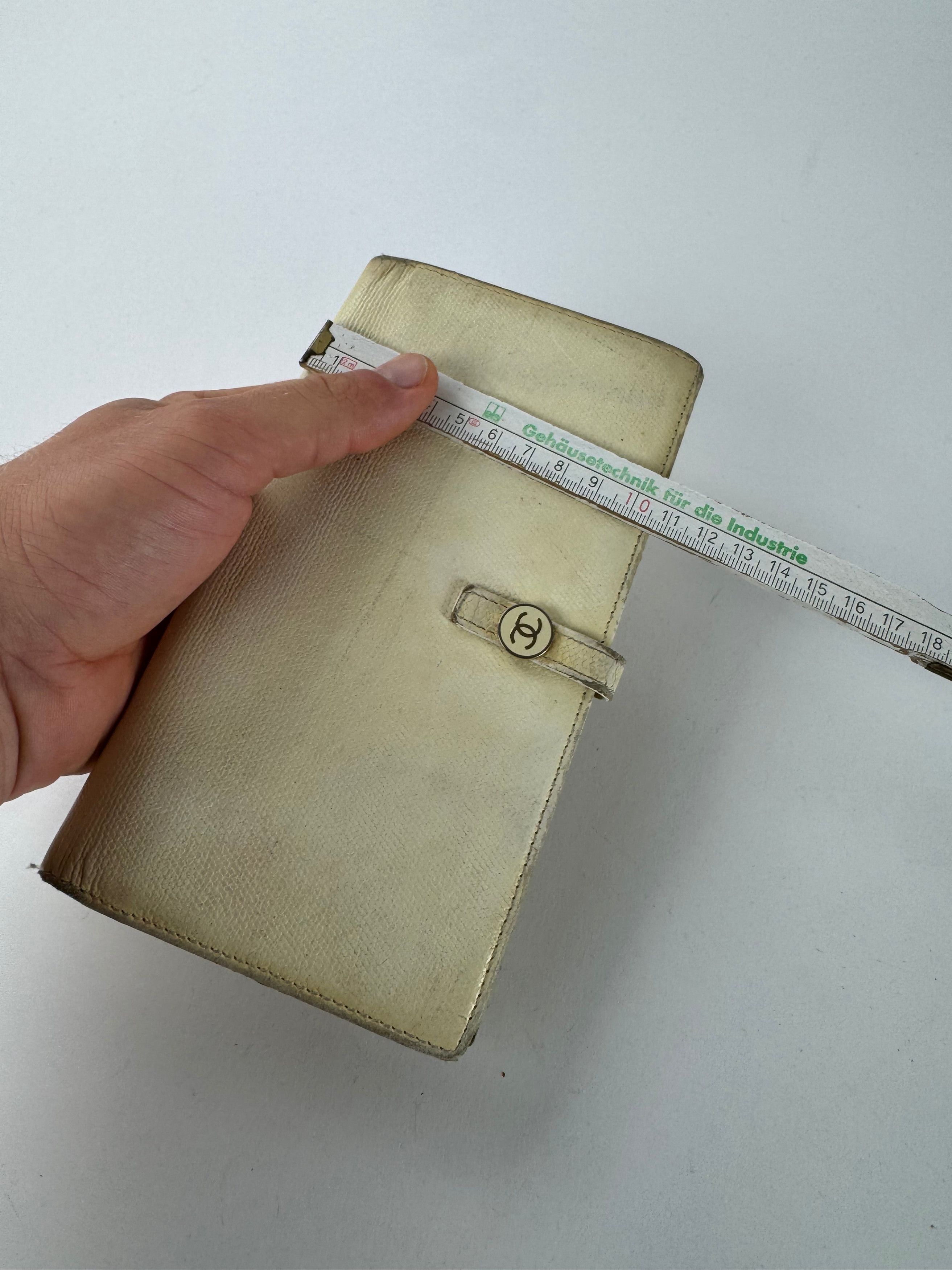 Vintage Leather Wallet White