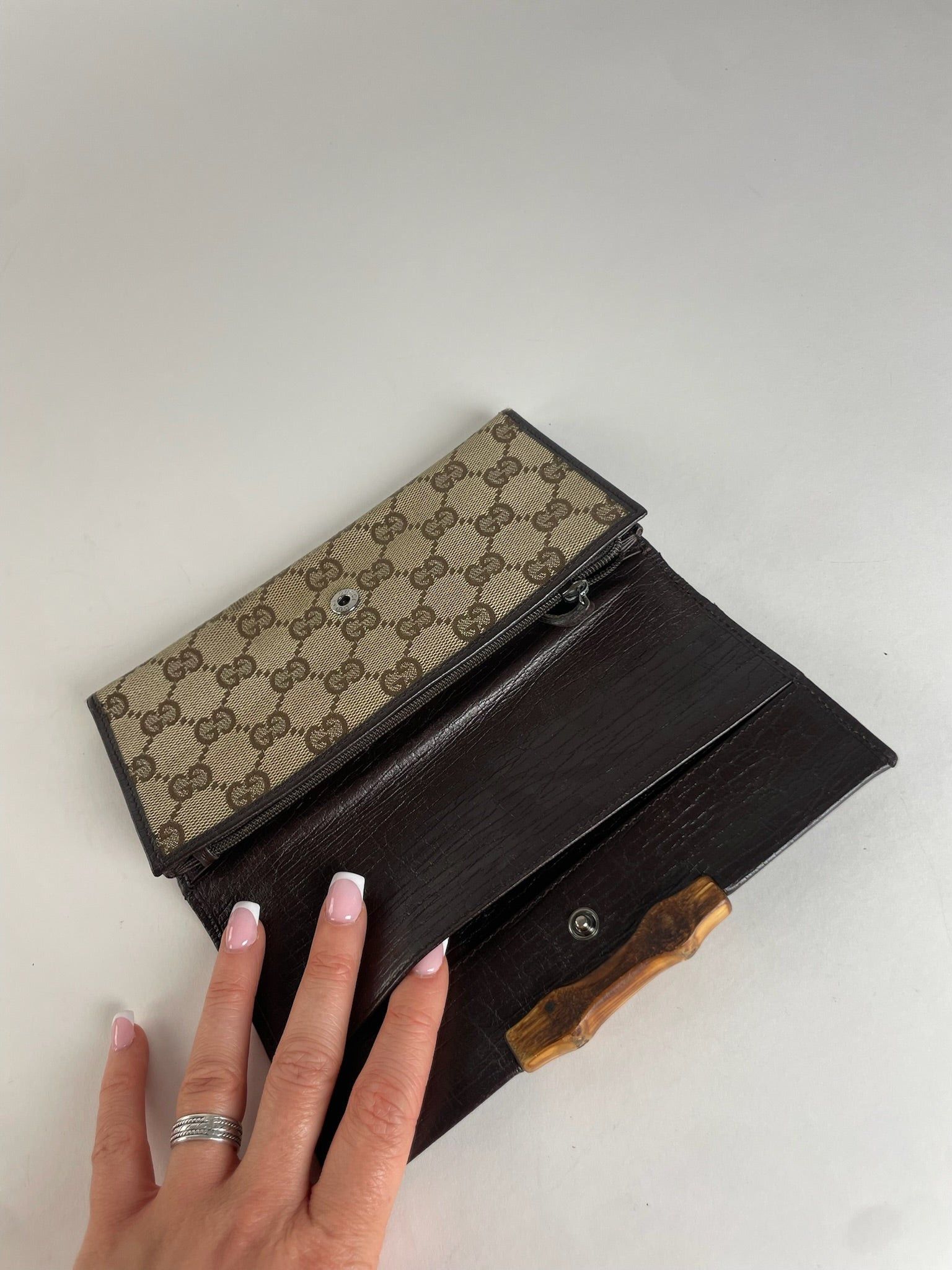 Gucci Vintage Monogram Leather Long Wallet Beige Brown Size ONE SIZE - 5 Thumbnail