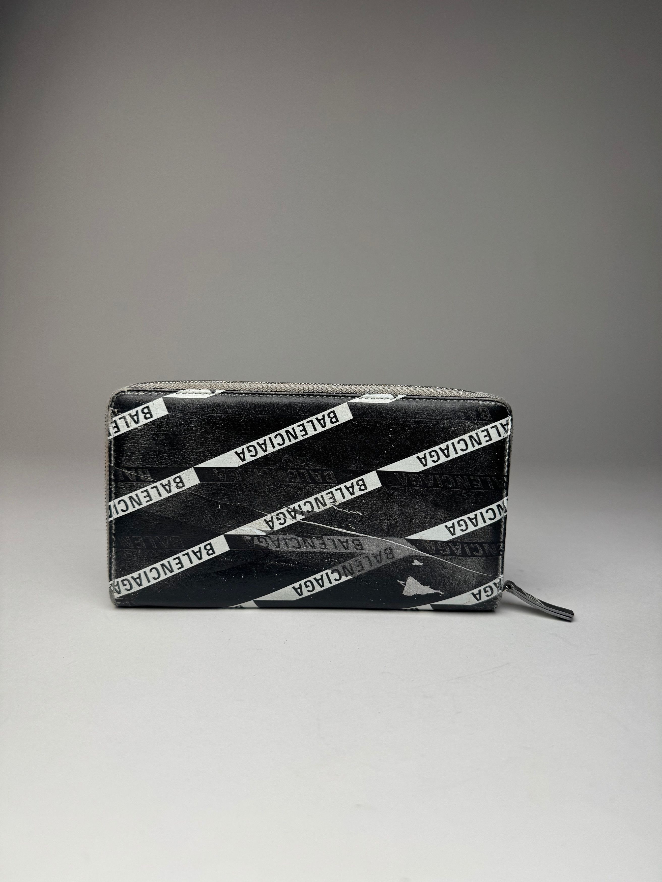 Balenciaga Vintage Zippy Leather Wallet Black Size ONE SIZE - 10 Thumbnail