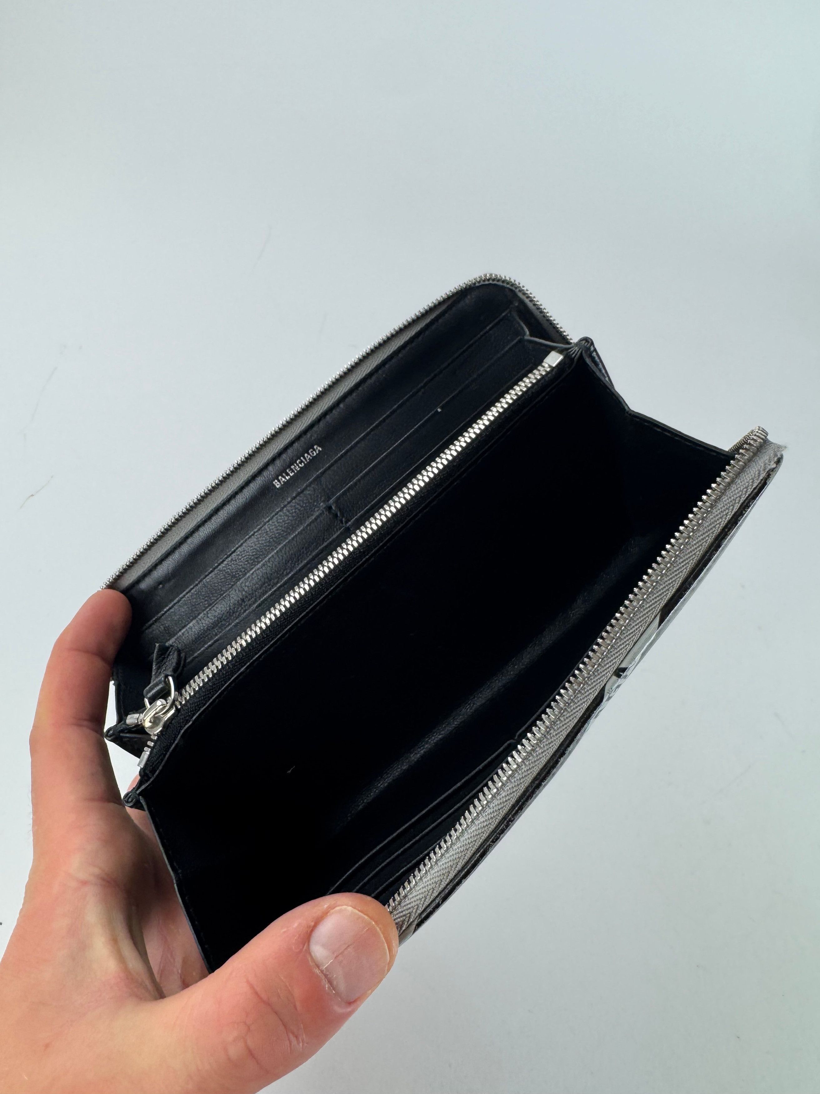 Balenciaga Vintage Zippy Leather Wallet Black Size ONE SIZE - 4 Thumbnail