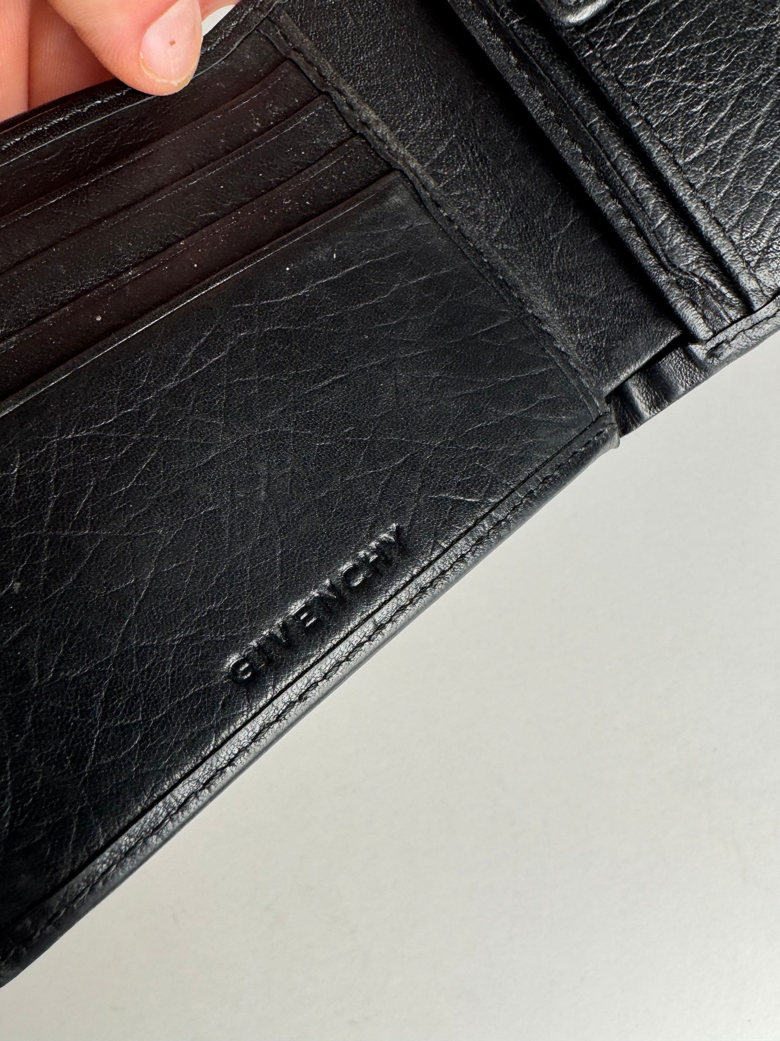 Givenchy Vintage Flapable Leather Logo Wallet Black Size ONE SIZE - 4 Thumbnail