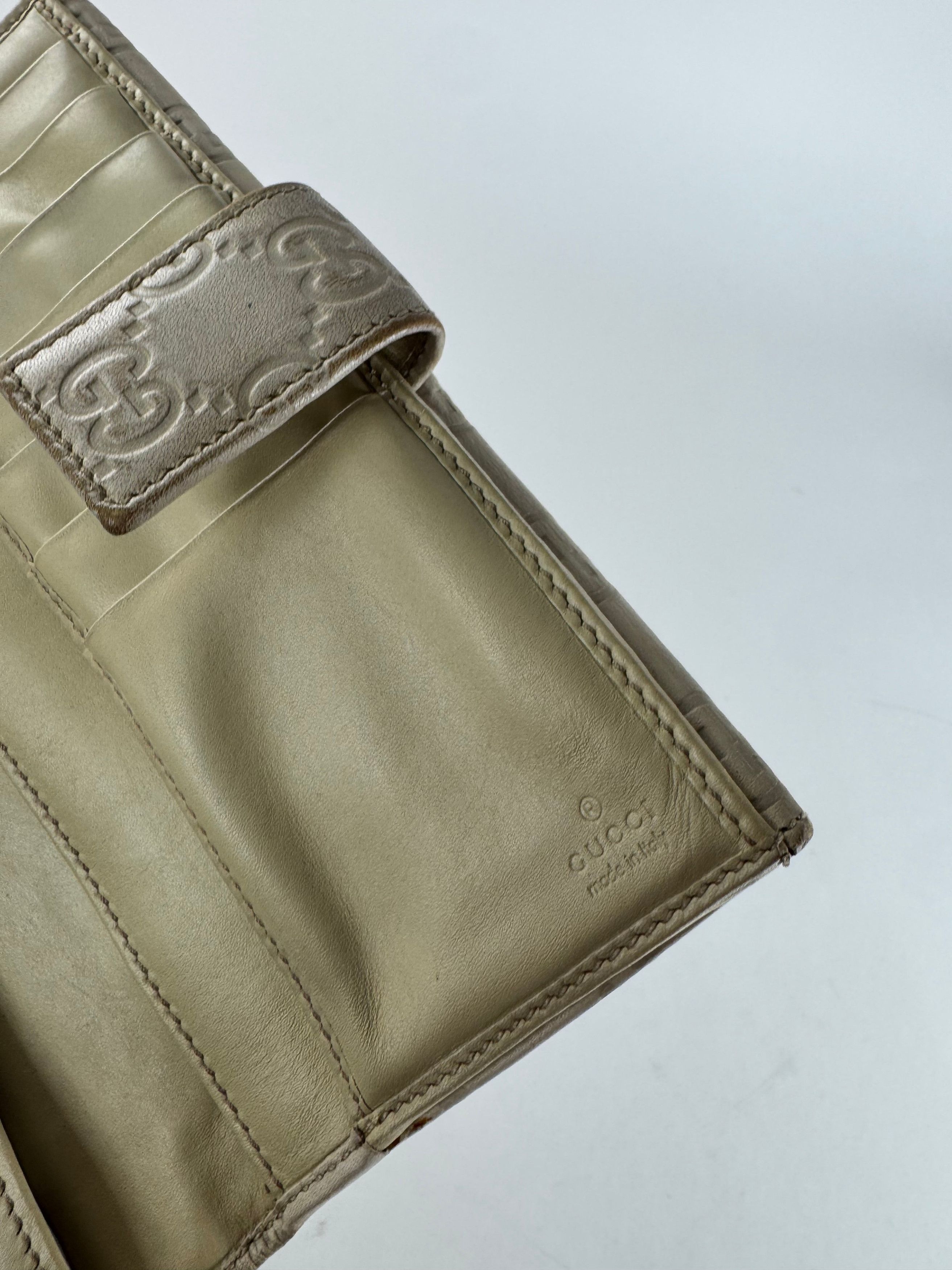 Gucci Vintage Monogram Leather Wallet White Size ONE SIZE - 4 Thumbnail