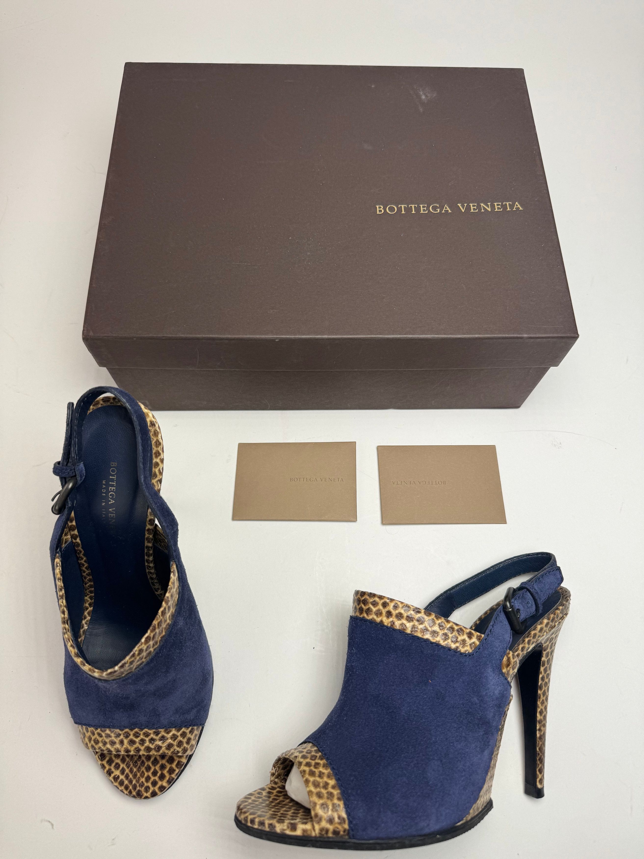 Bottega Veneta Vintage Suede Snake Leather Pumps Navy Beige EU37C Size US 6 / IT 36 - 11 Thumbnail