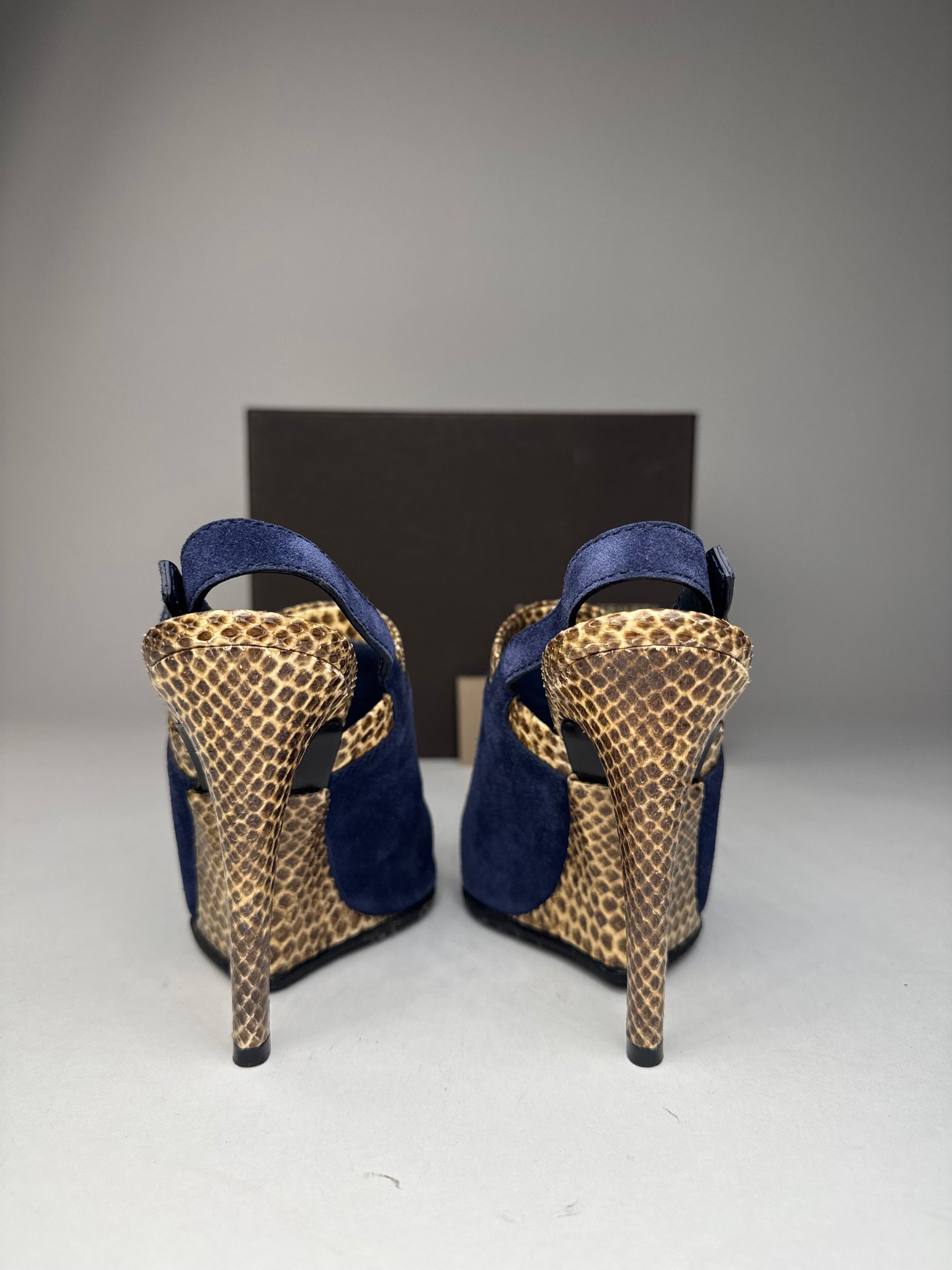 Bottega Veneta Vintage Suede Snake Leather Pumps Navy Beige EU37C Size US 6 / IT 36 - 7 Thumbnail