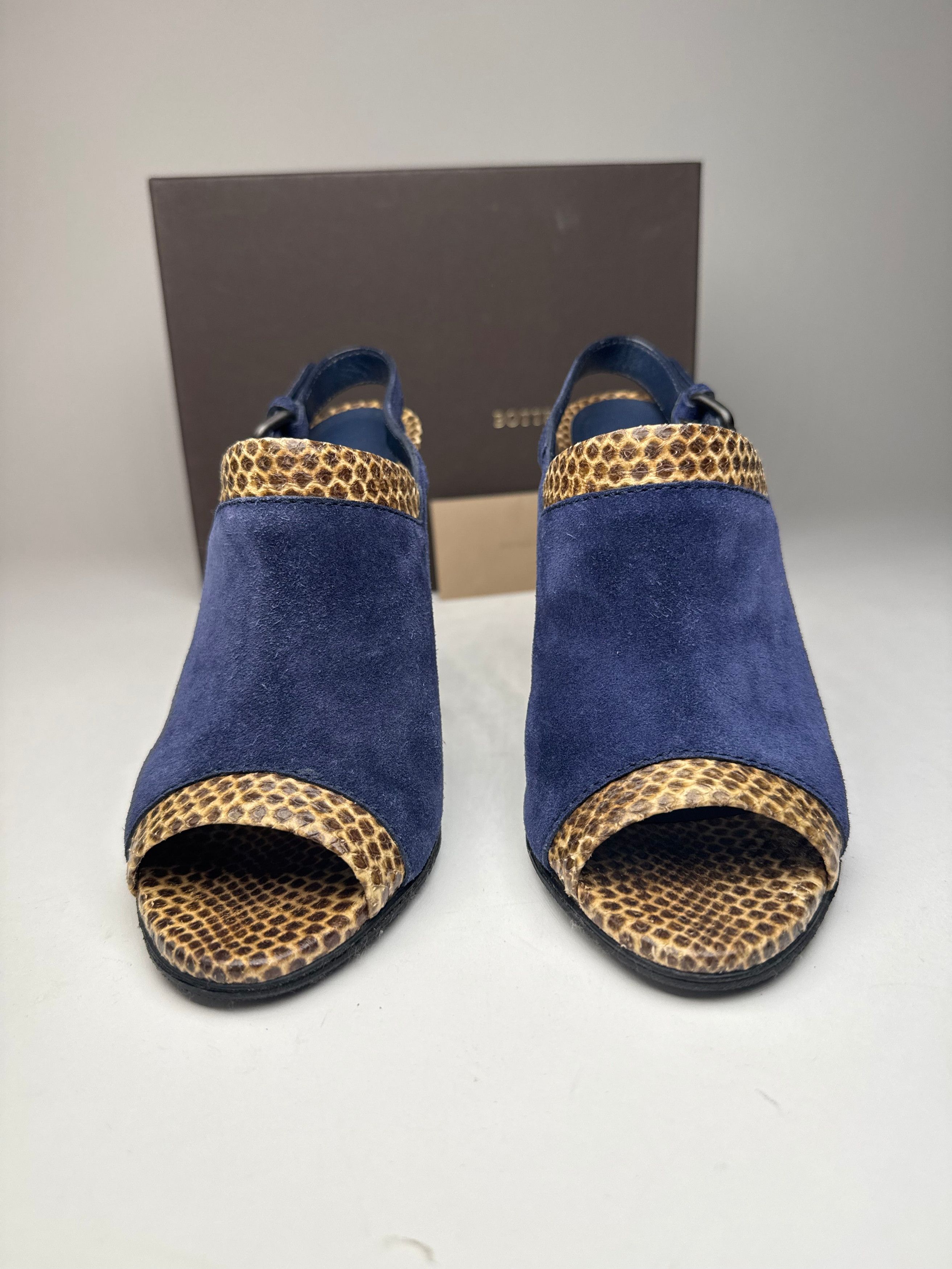 Bottega Veneta Vintage Suede Snake Leather Pumps Navy Beige EU37C Size US 6 / IT 36 - 5 Thumbnail