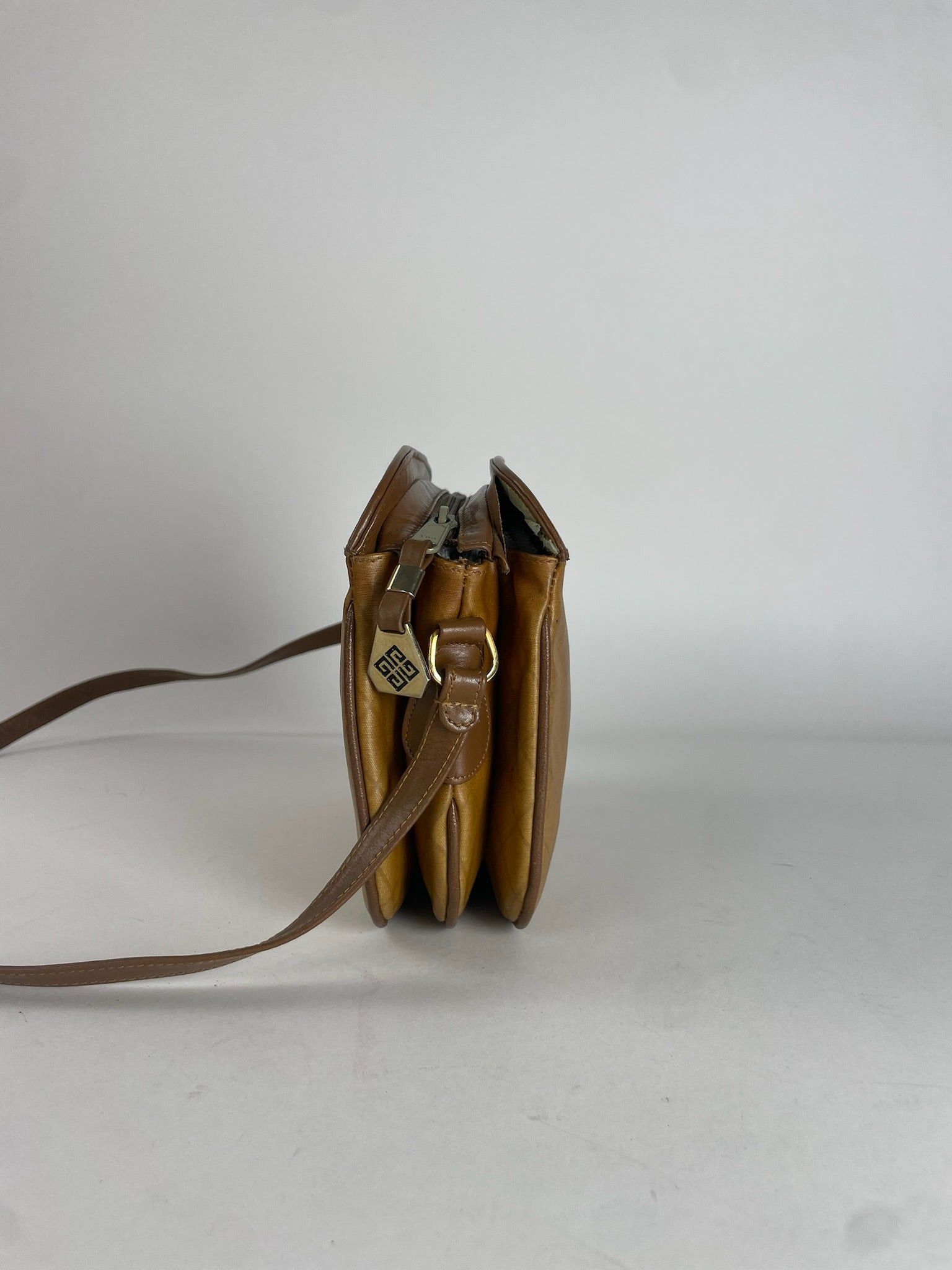 Givenchy Vintage Leather Shoulder Monogram Bag Brown Size ONE SIZE - 8 Thumbnail