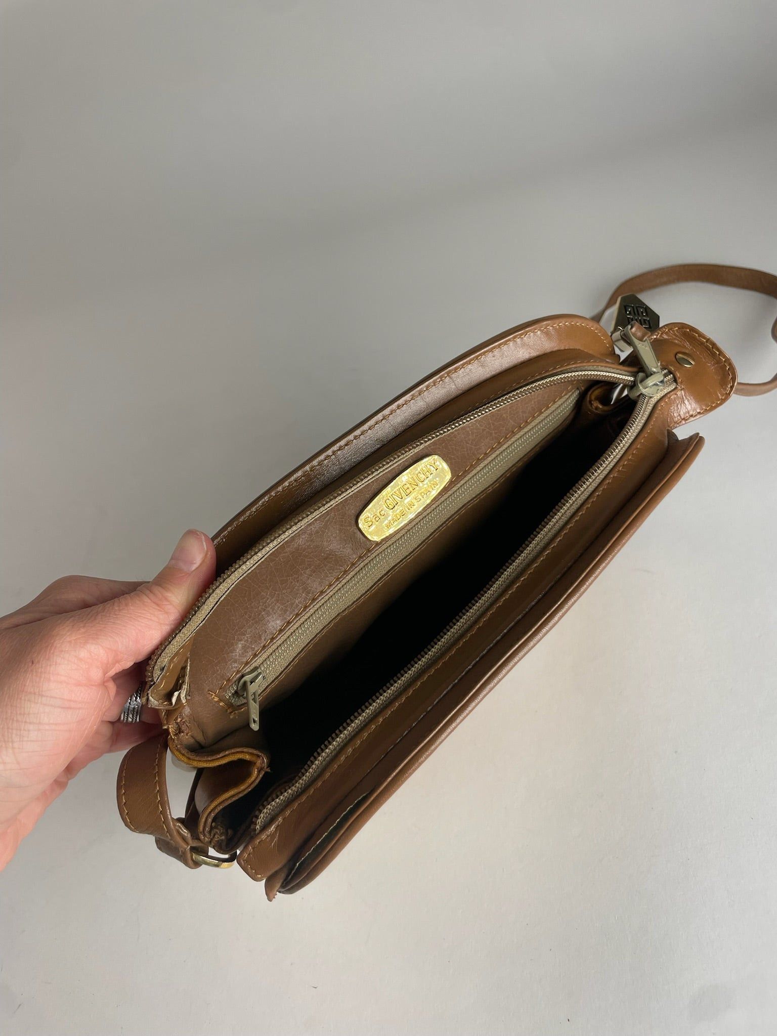 Givenchy Vintage Leather Shoulder Monogram Bag Brown Size ONE SIZE - 5 Thumbnail