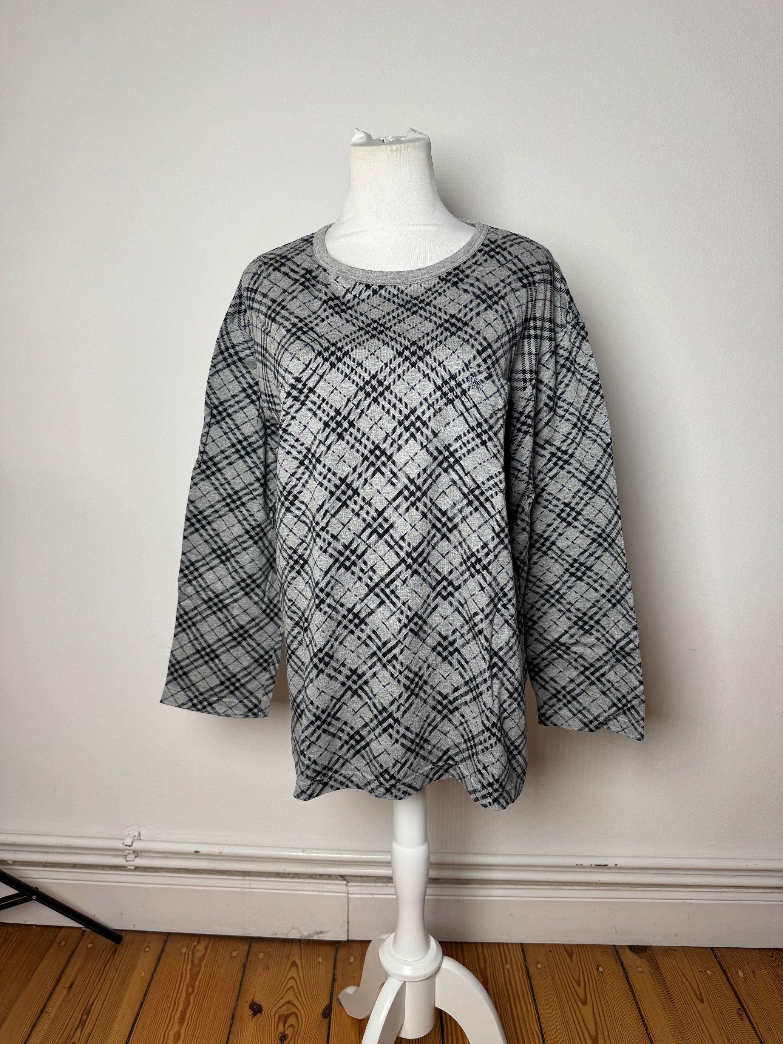 Burberry Vintage Checked Crewneck Sweater L Grey Black Size L / US 10 / IT 46 - 12 Thumbnail
