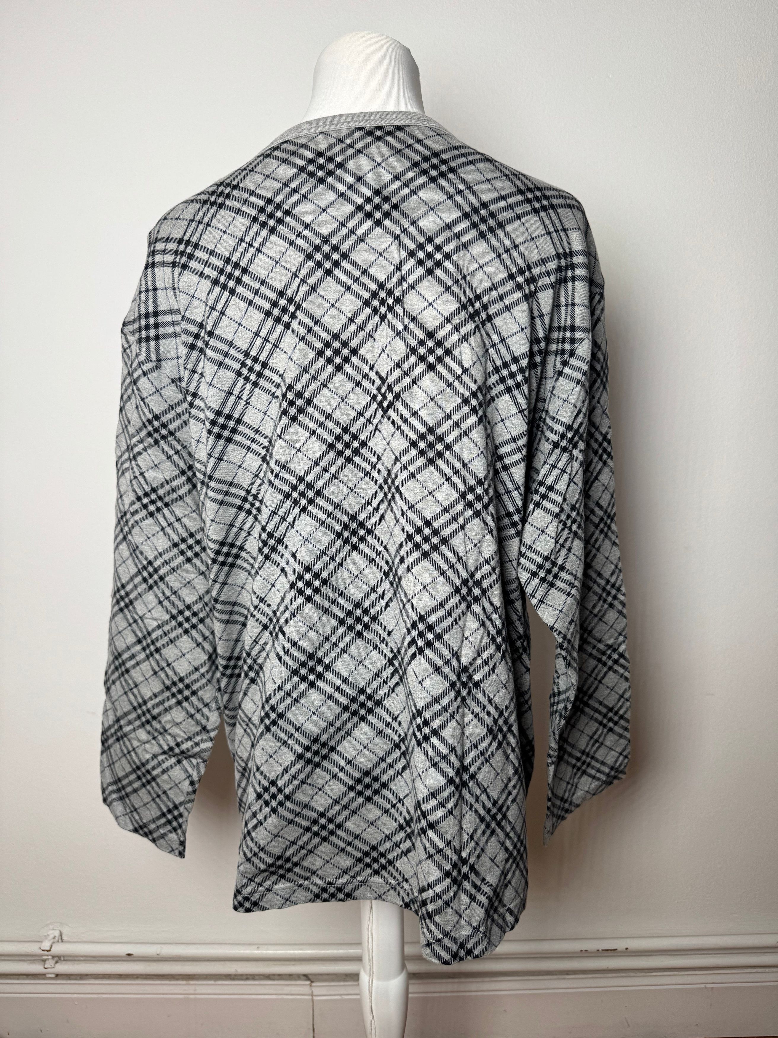 Burberry Vintage Checked Crewneck Sweater L Grey Black Size L / US 10 / IT 46 - 14 Thumbnail