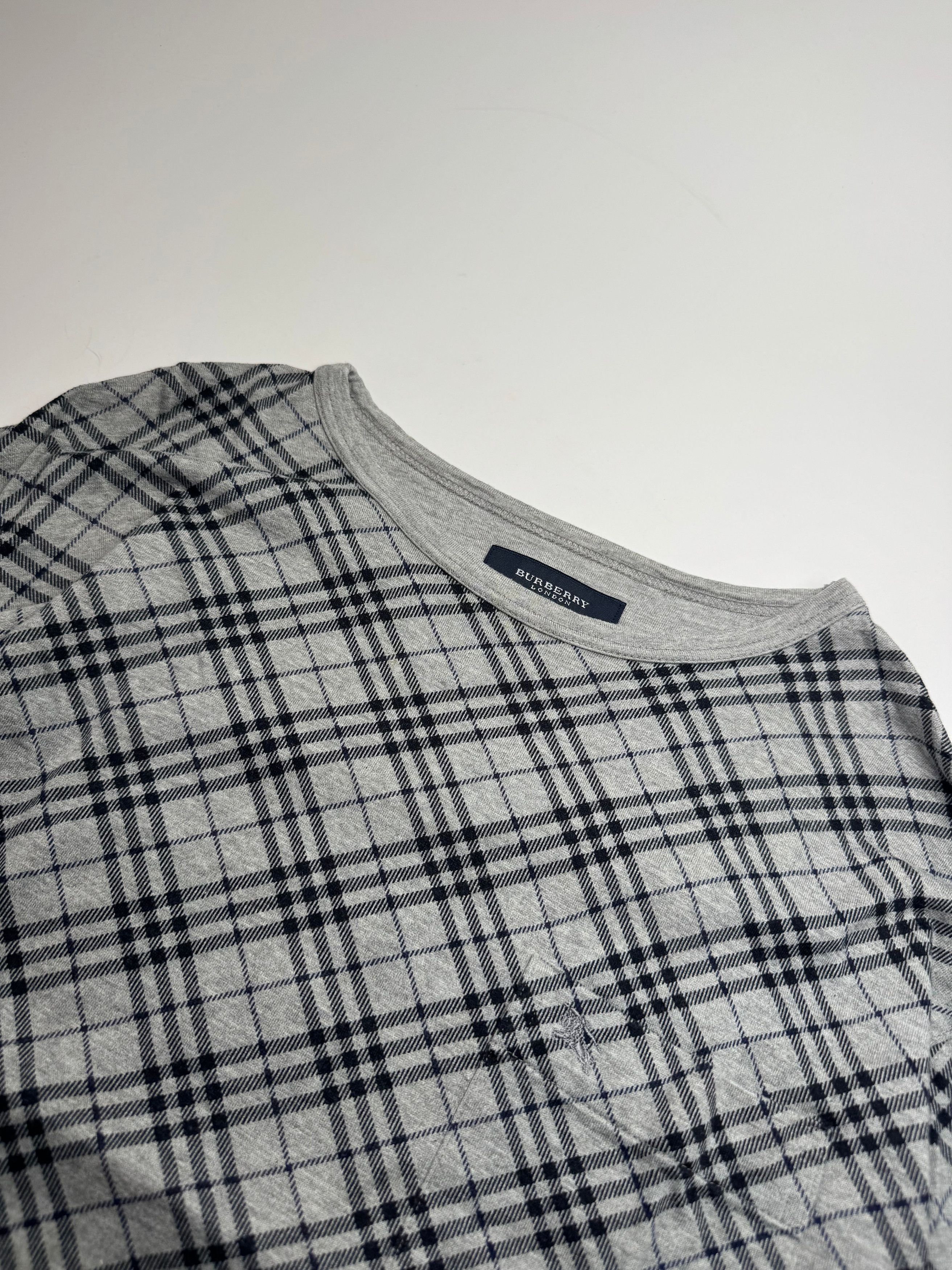 Burberry Vintage Checked Crewneck Sweater L Grey Black Size L / US 10 / IT 46 - 6 Thumbnail