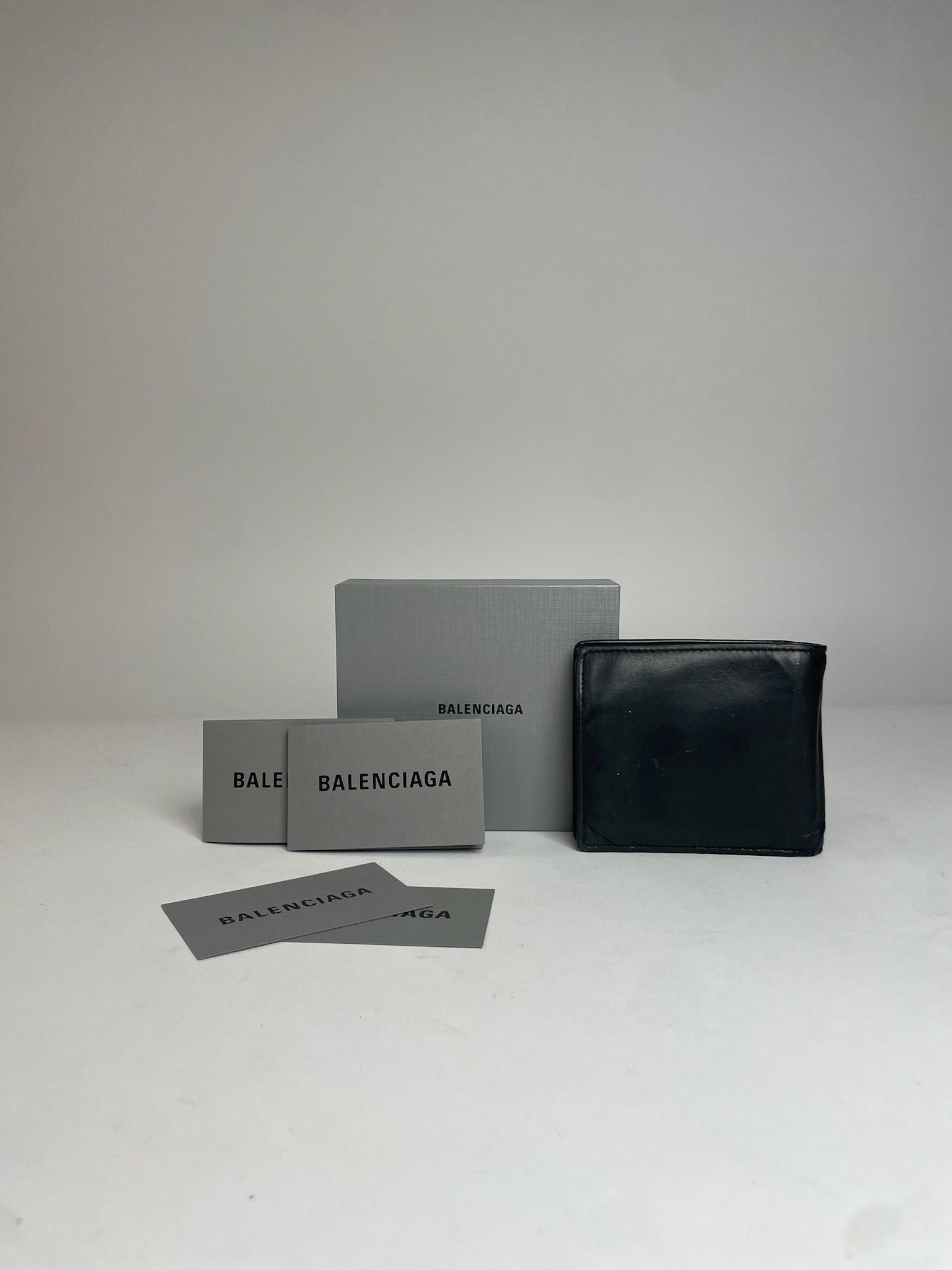 Balenciaga Vintage Flapable Leather Wallet Black Size ONE SIZE - 2 Thumbnail