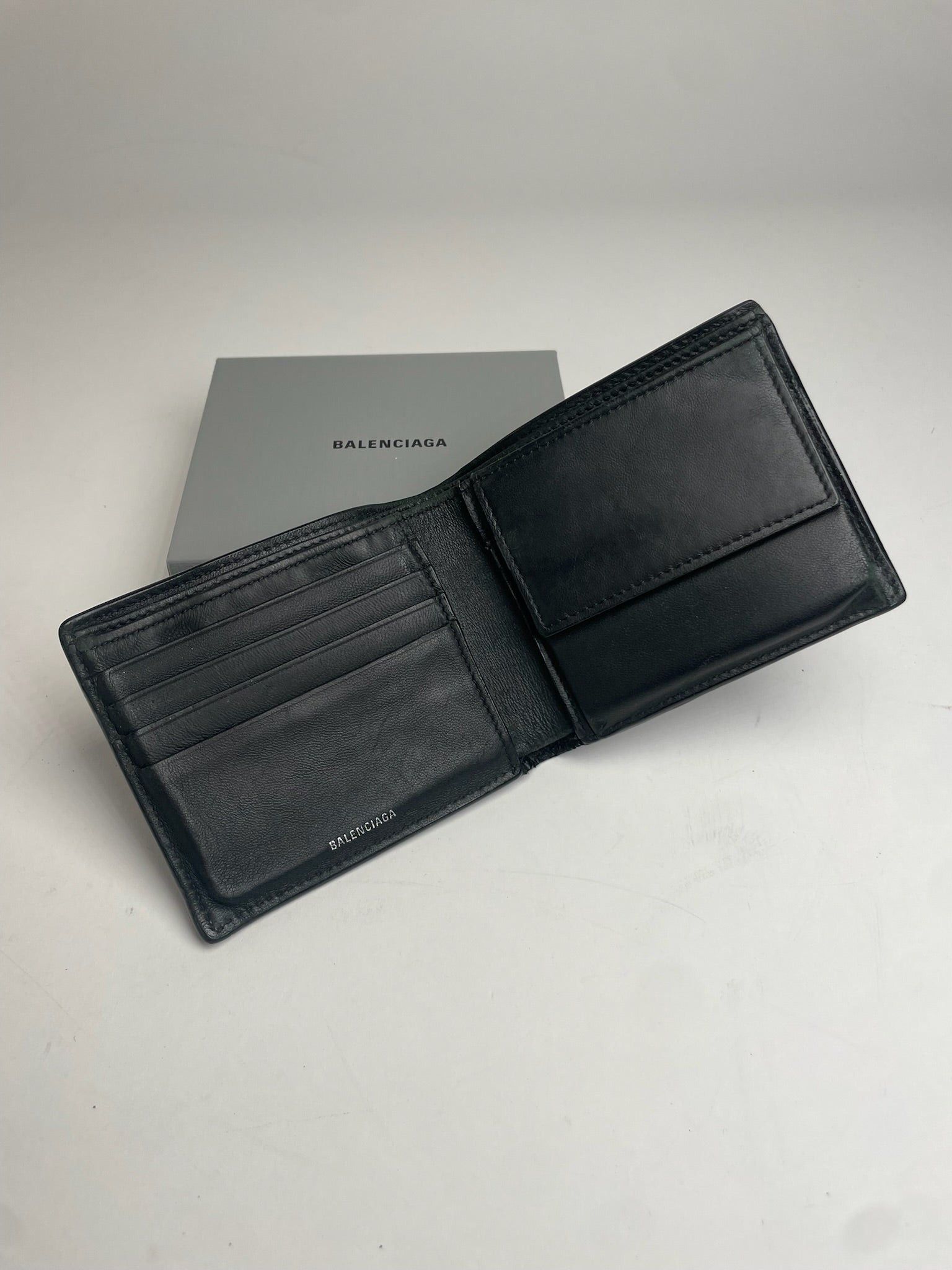 Balenciaga Vintage Flapable Leather Wallet Black Size ONE SIZE - 8 Thumbnail
