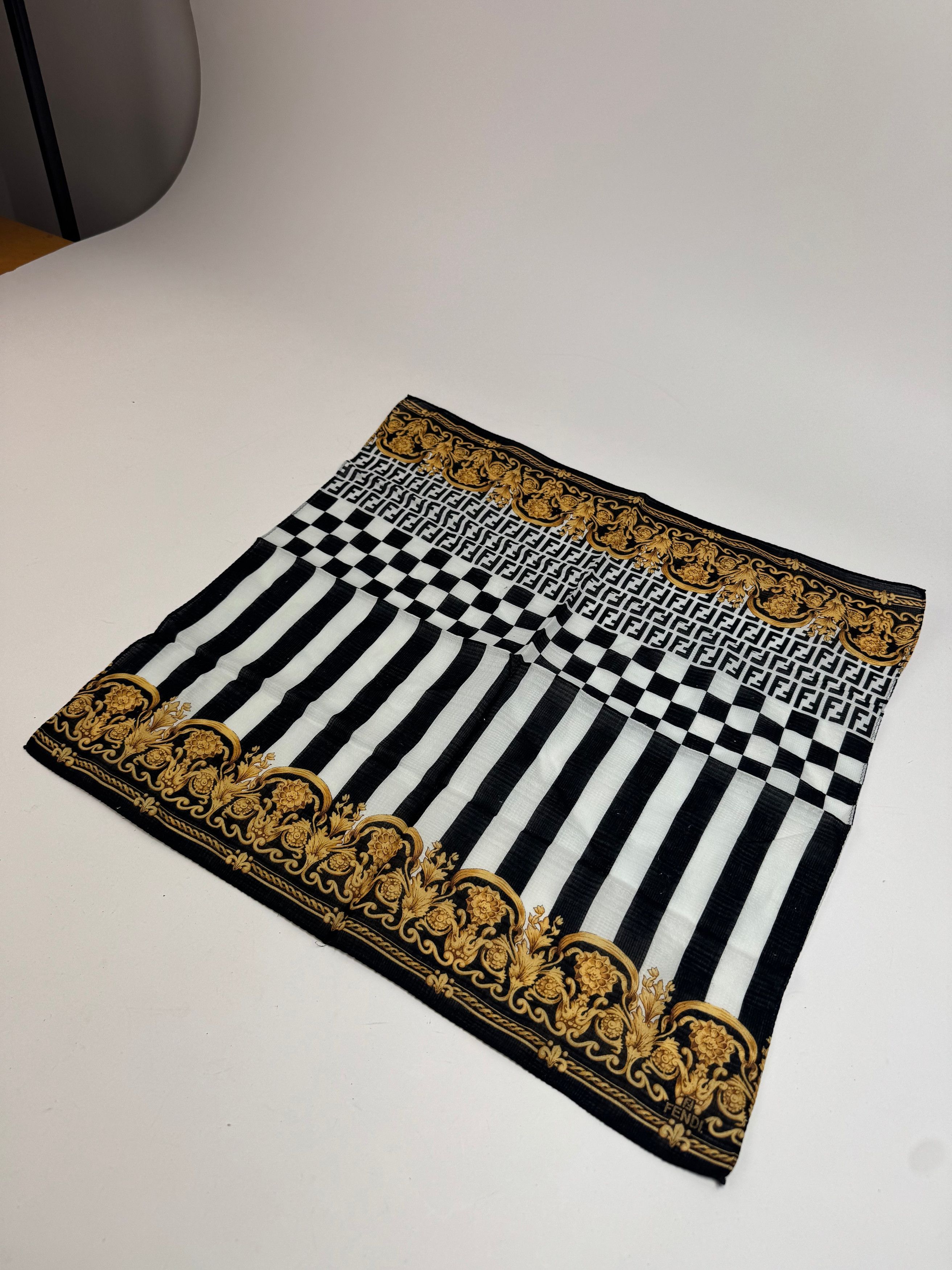 Fendi Vintage Abstract Scarf Black White Gold Size ONE SIZE - 4 Thumbnail
