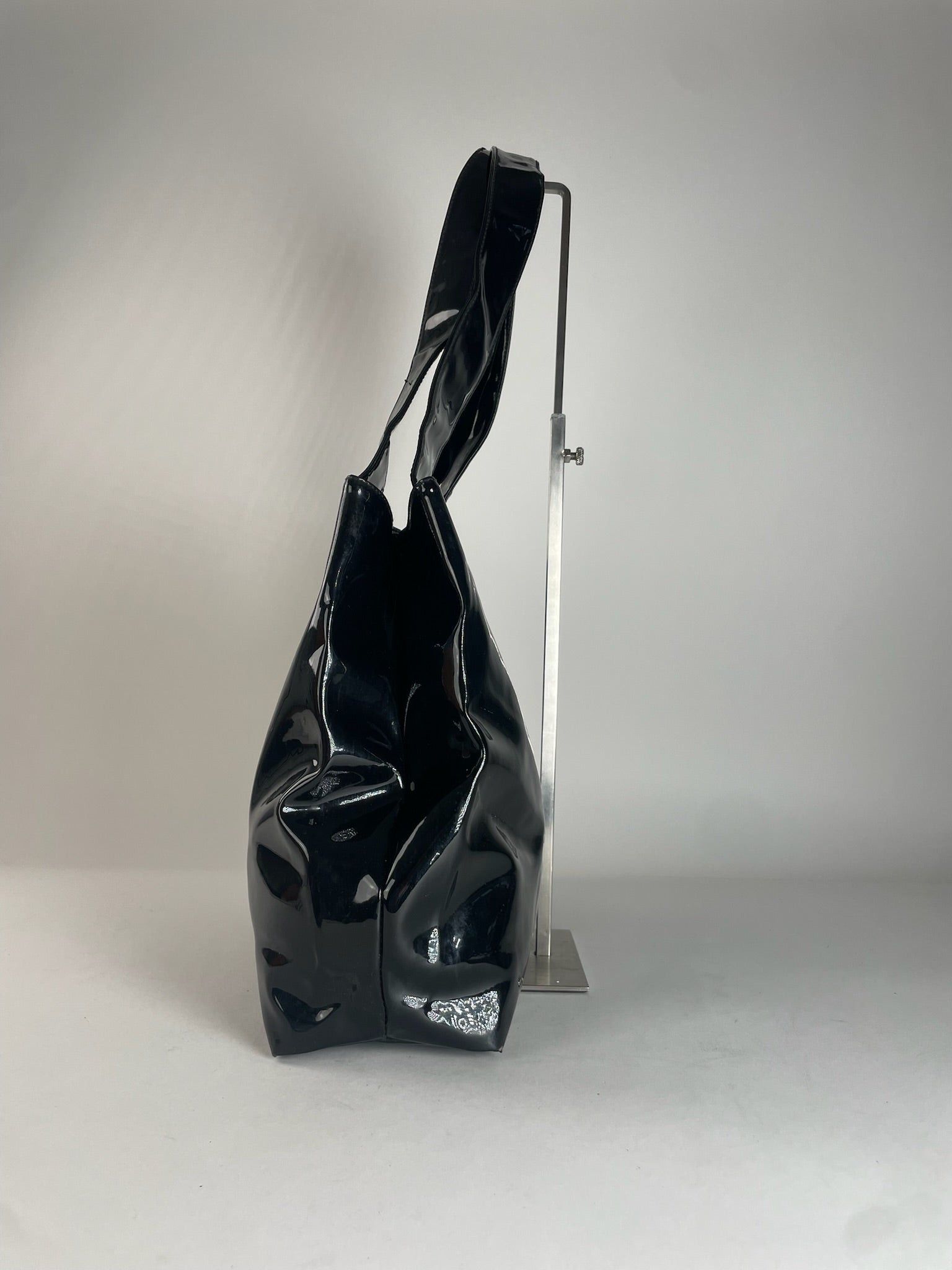 Salvatore Ferragamo Vintage Patent Leather Handbag Black Size ONE SIZE - 10 Thumbnail