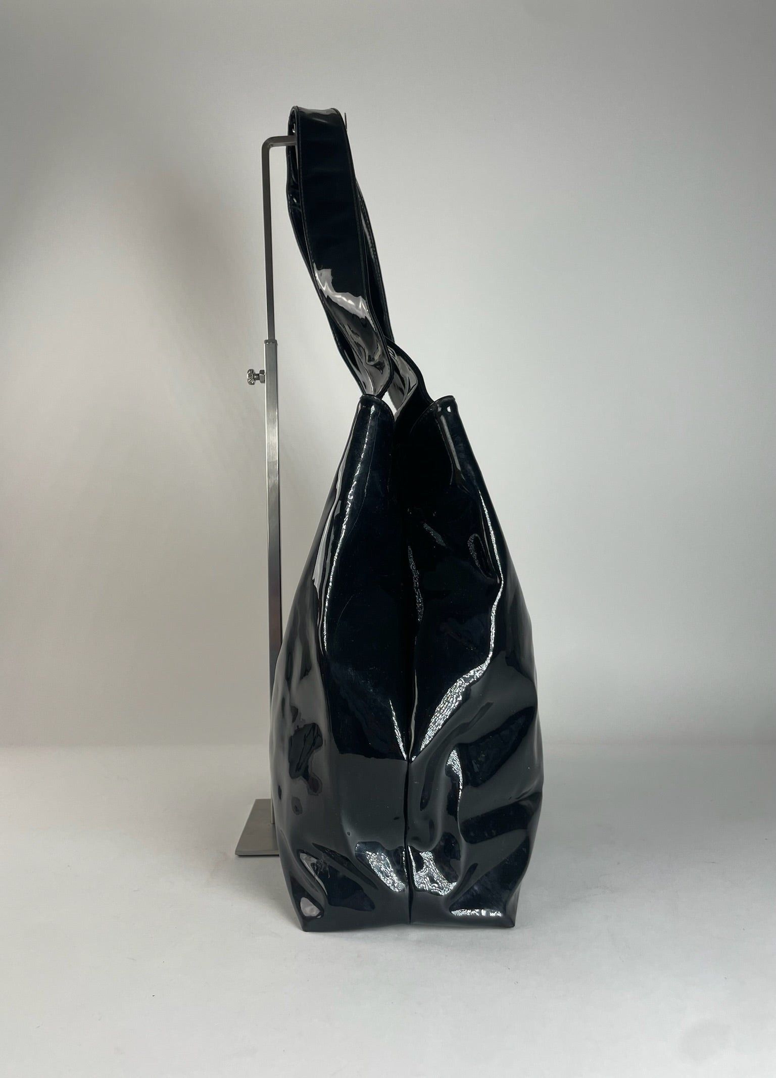 Salvatore Ferragamo Vintage Patent Leather Handbag Black Size ONE SIZE - 8 Thumbnail