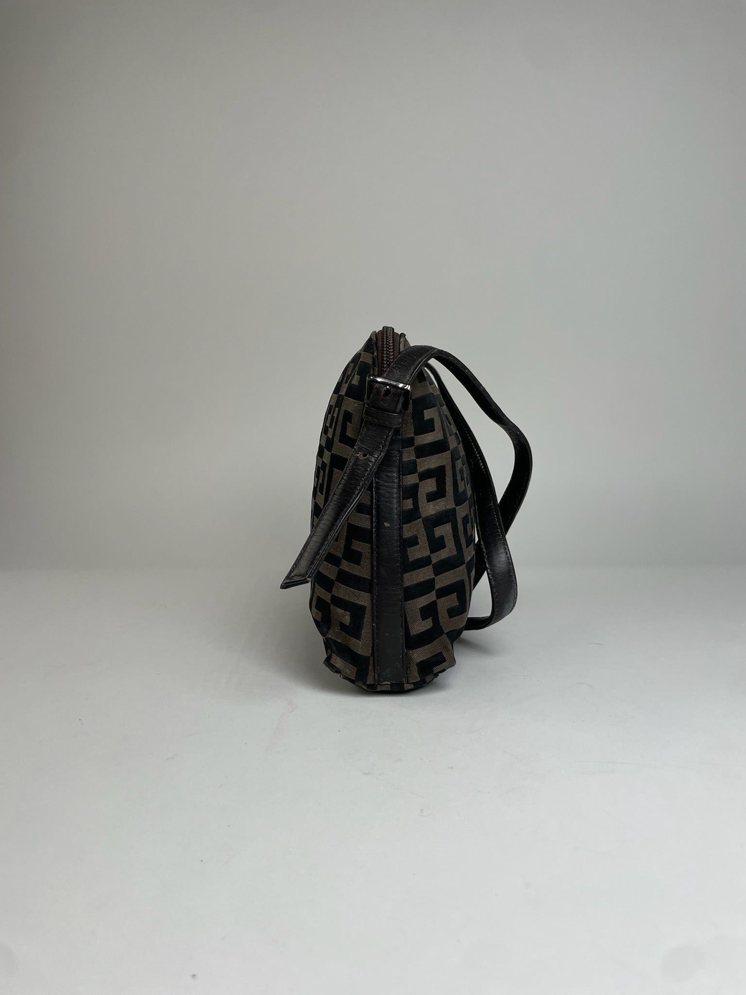 Givenchy Vintage Monogram Shoulder Bag Brown Size ONE SIZE - 8 Thumbnail