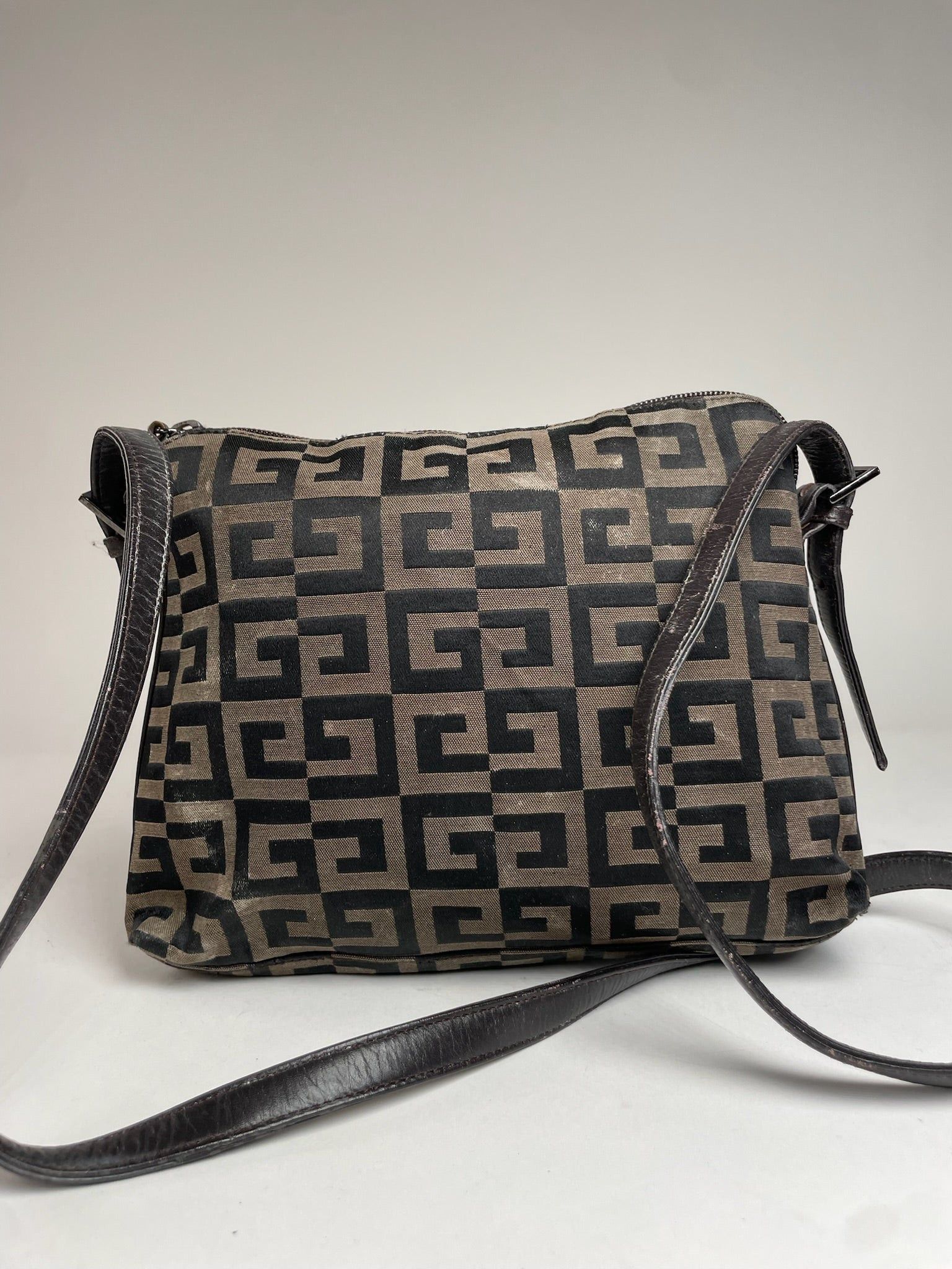 Givenchy Vintage Monogram Shoulder Bag Brown Size ONE SIZE - 11 Thumbnail