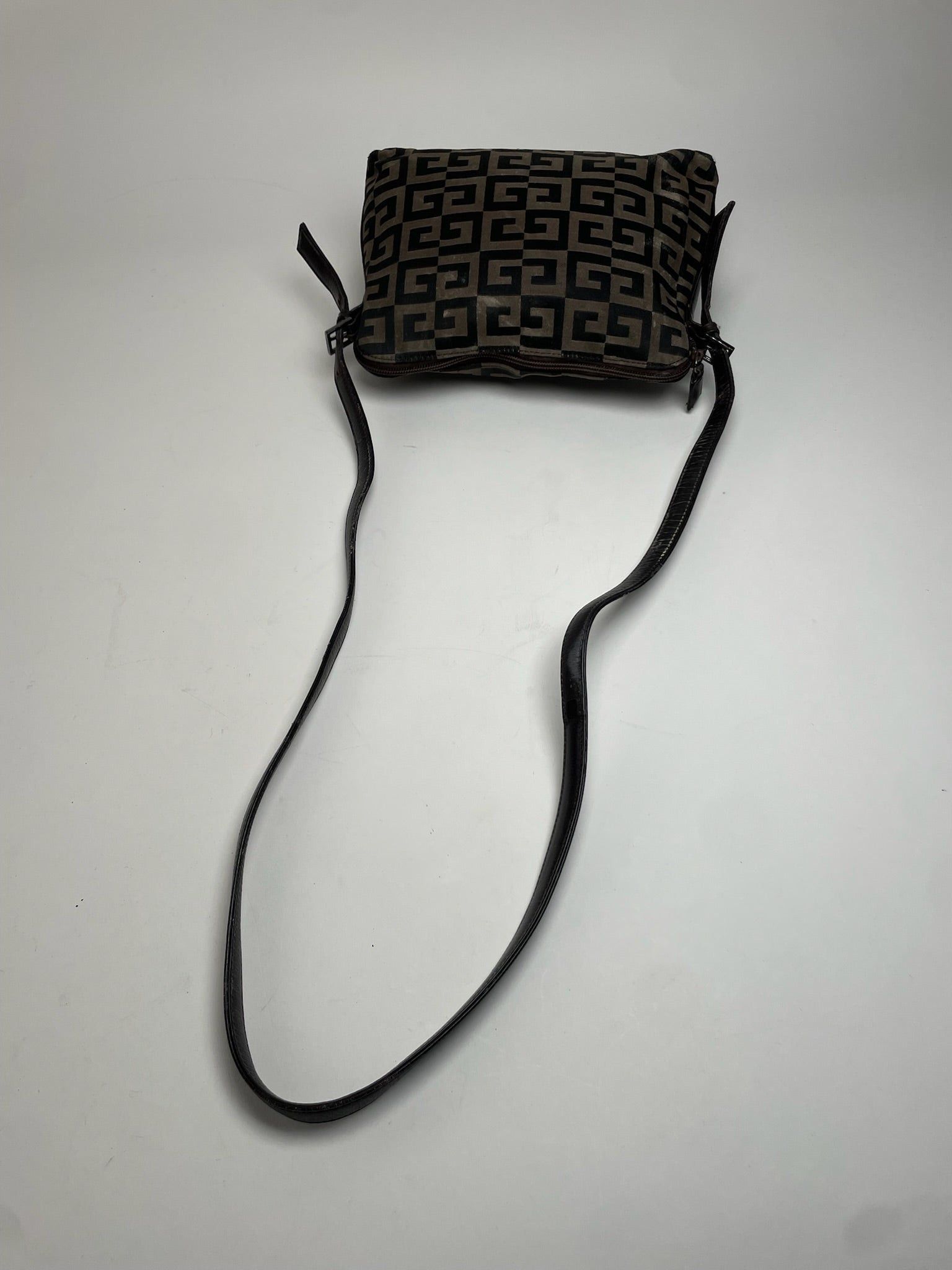 Givenchy Vintage Monogram Shoulder Bag Brown Size ONE SIZE - 7 Thumbnail