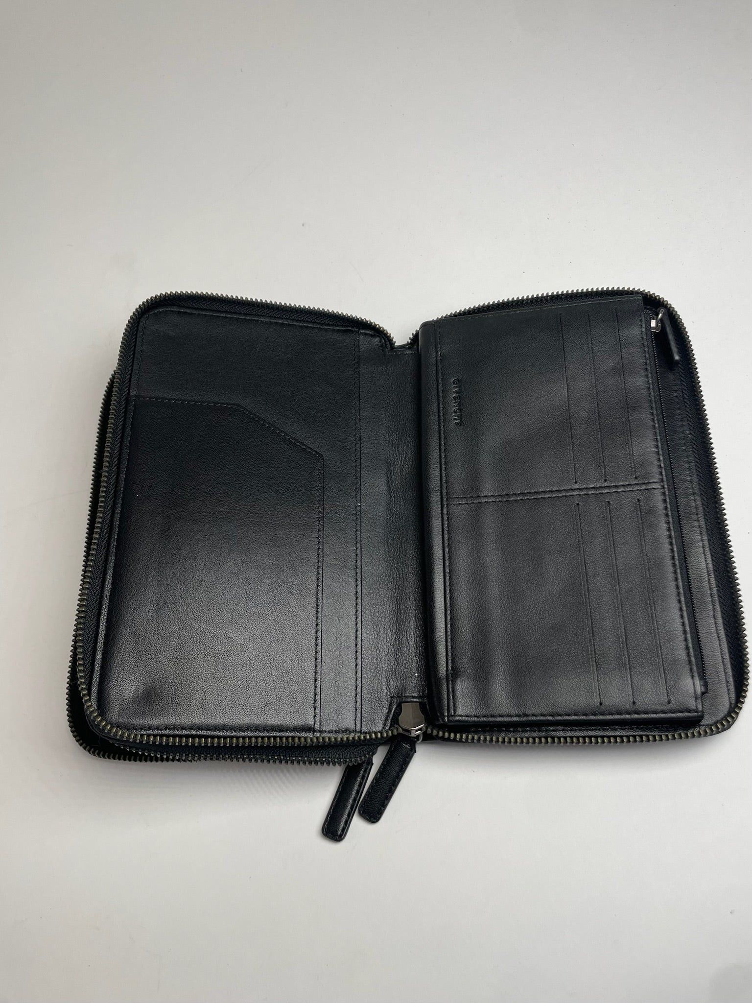 Givenchy Vintage Leather Clutch Black Size ONE SIZE - 5 Thumbnail