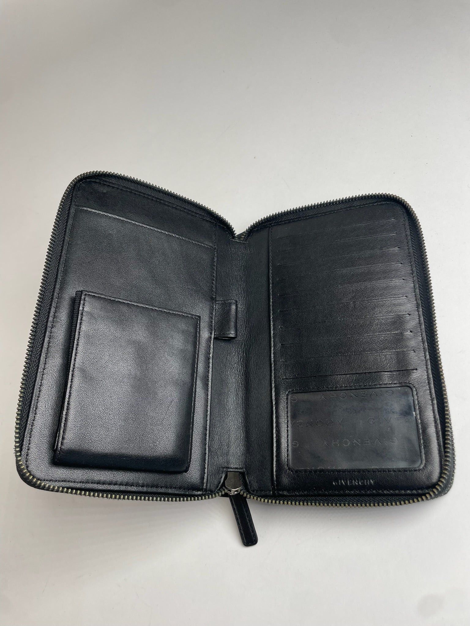 Givenchy Vintage Leather Clutch Black Size ONE SIZE - 8 Thumbnail