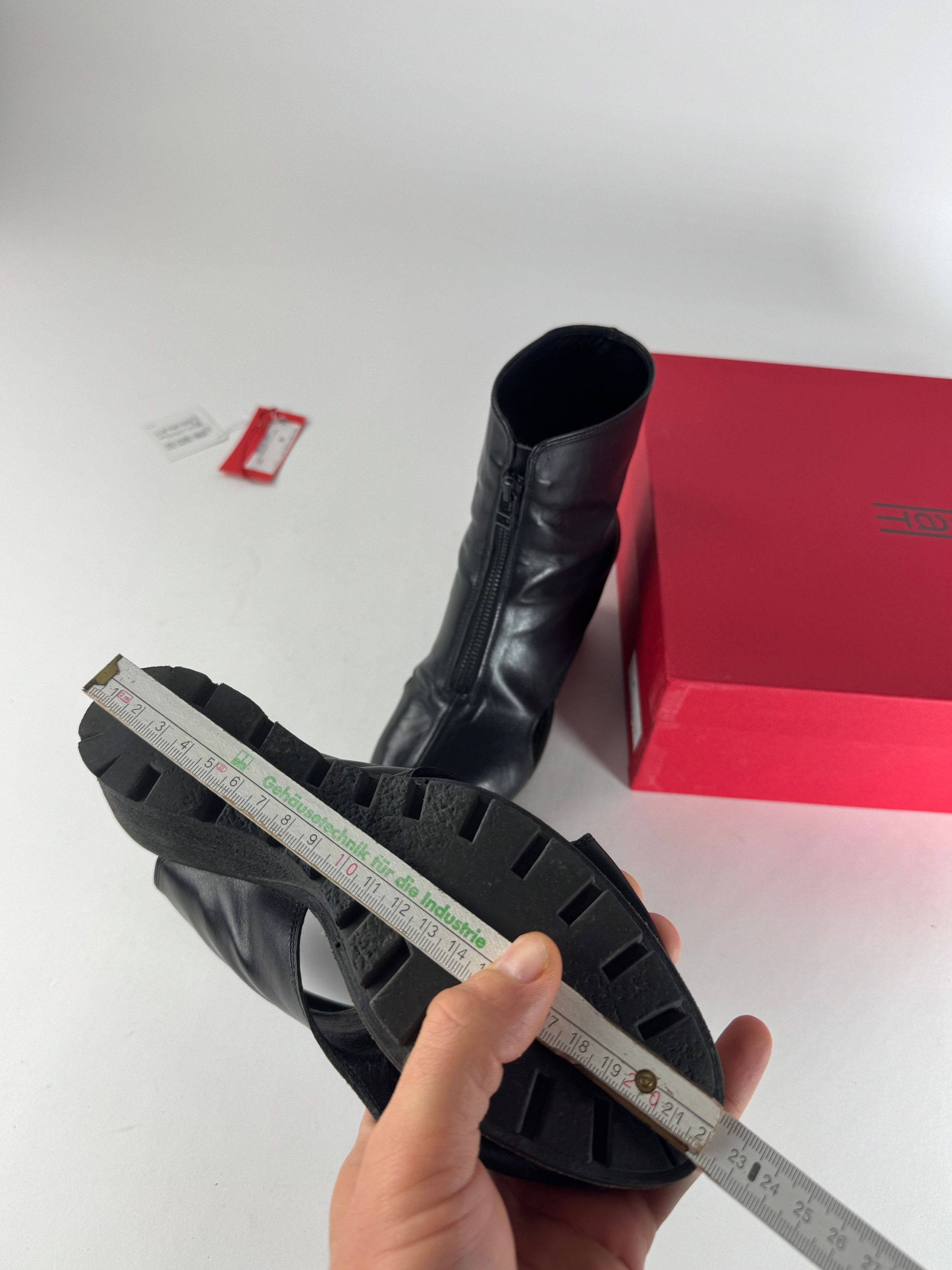 Other Vintage Issey Miyake Open Black Leather Boots Black Size US 7 / IT 37 - 10 Thumbnail