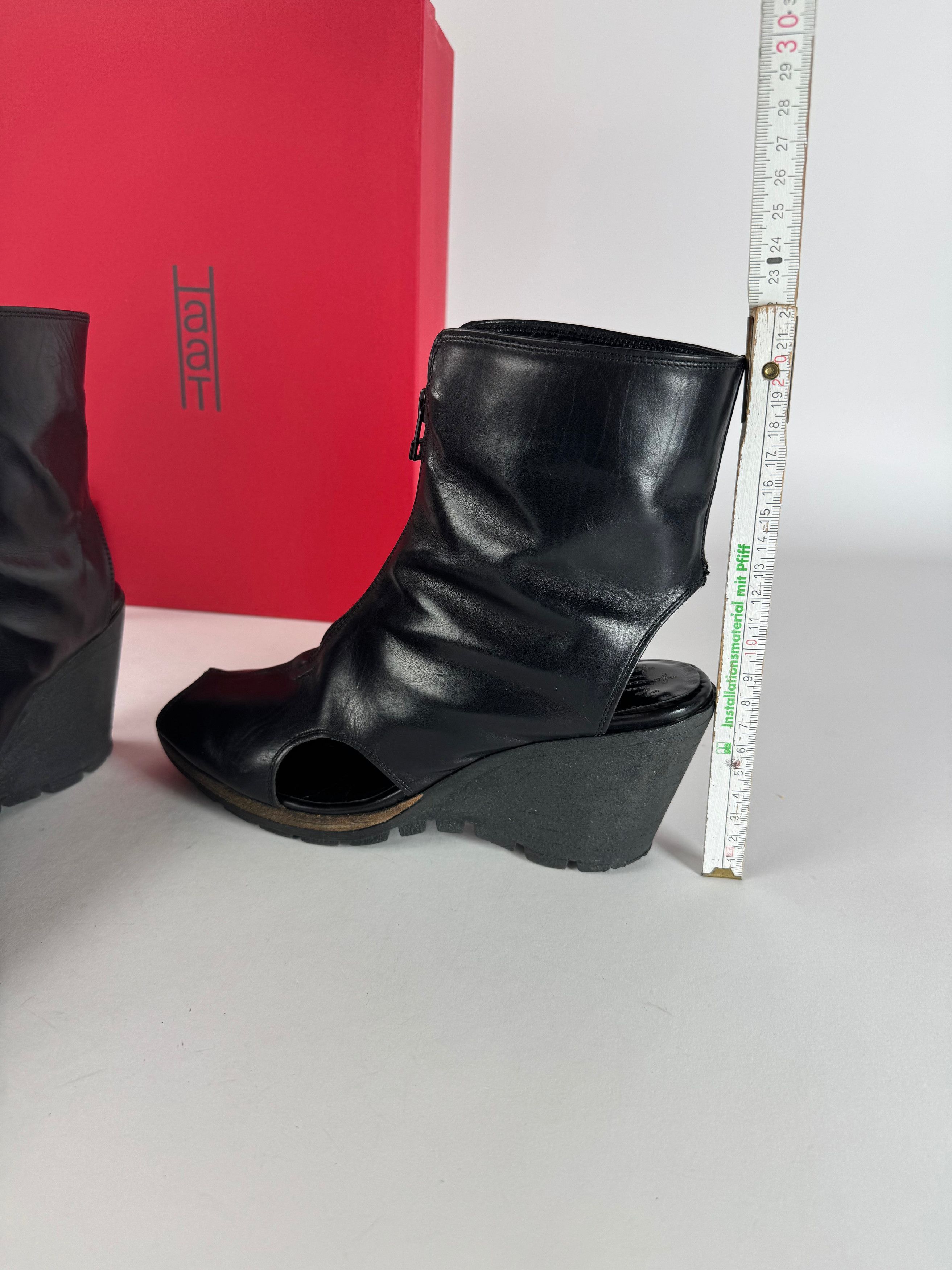 Other Vintage Issey Miyake Open Black Leather Boots Black Size US 7 / IT 37 - 7 Thumbnail