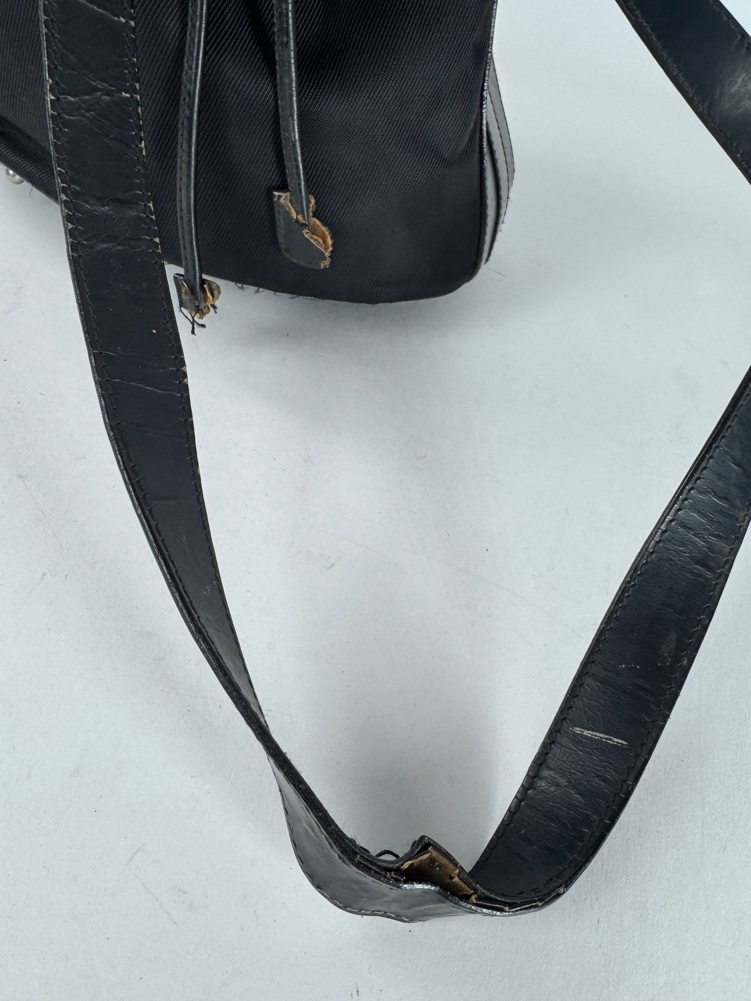 Gucci Vintage Leather Shoulder Bucket Bag Black Size ONE SIZE - 11 Thumbnail