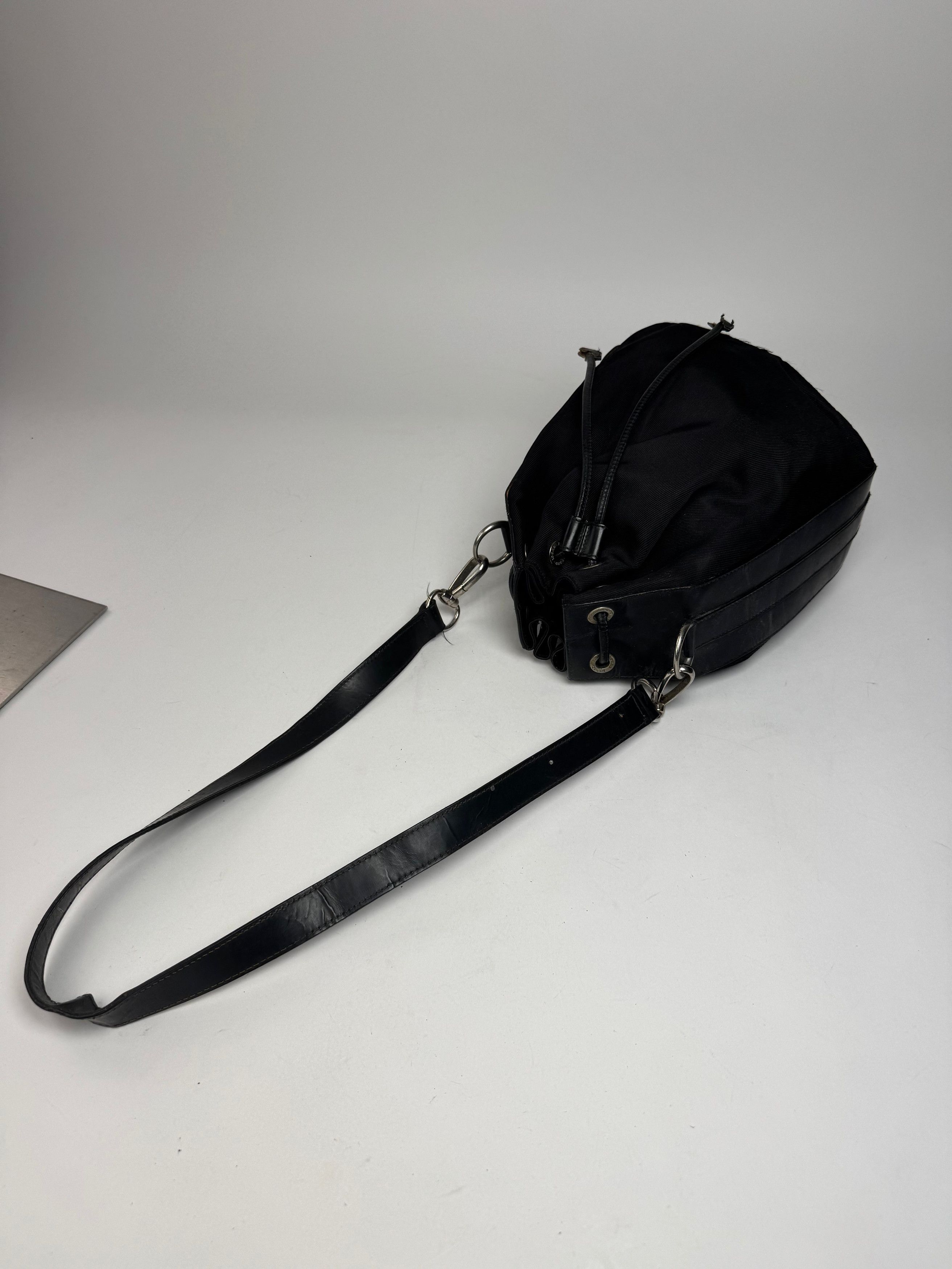 Gucci Vintage Leather Shoulder Bucket Bag Black Size ONE SIZE - 12 Thumbnail
