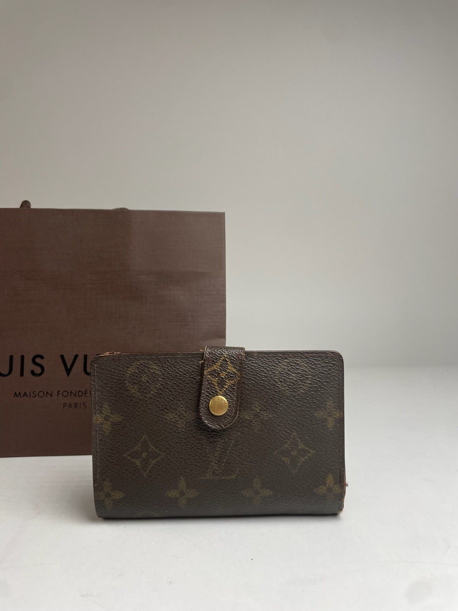 Louis Vuitton Vintage Leather Monogram Wallet Brown Size ONE SIZE - 8 Thumbnail