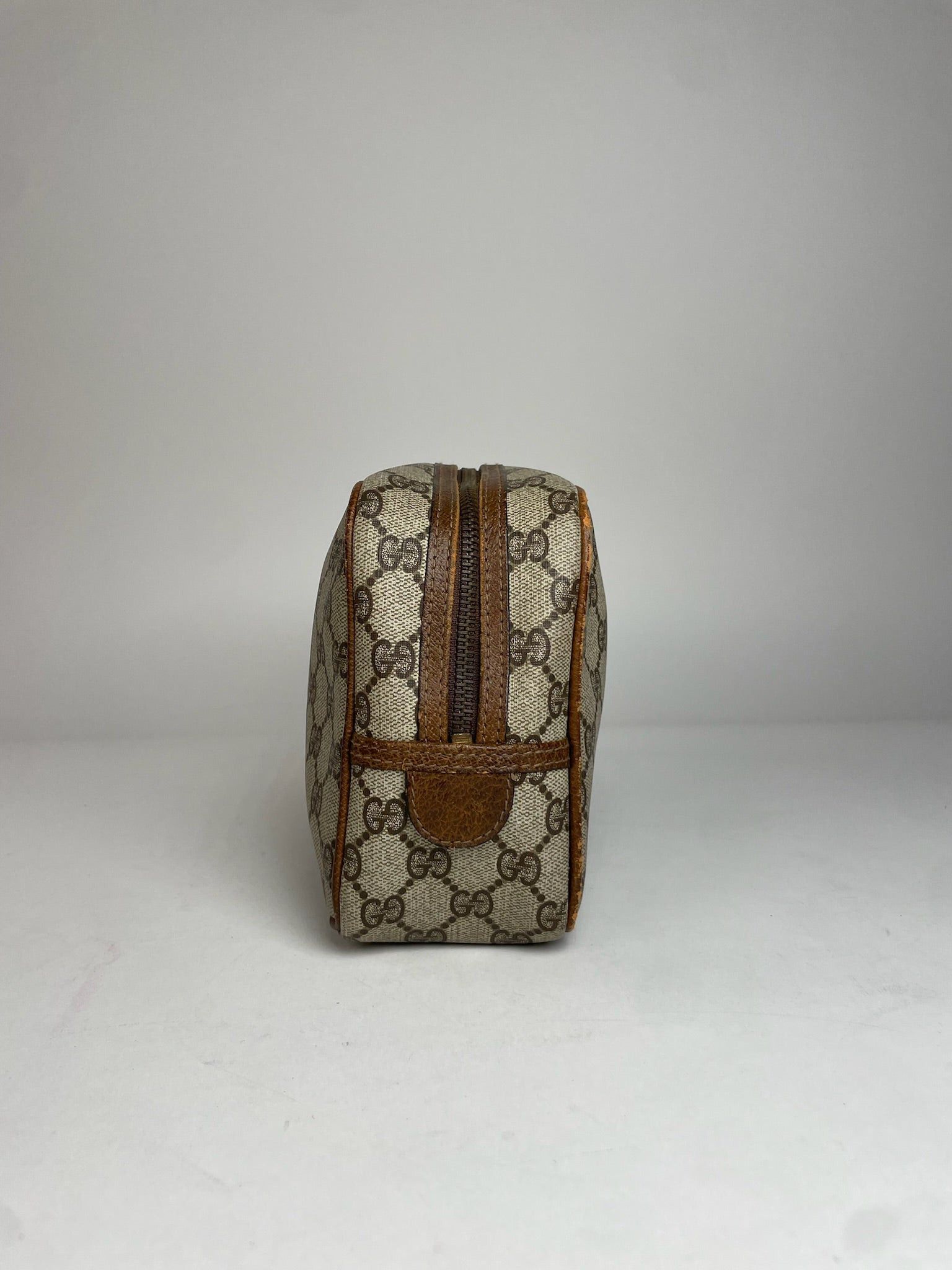 Gucci Vintage Monogram Leather Clutch Brown Grey Size ONE SIZE - 7 Thumbnail