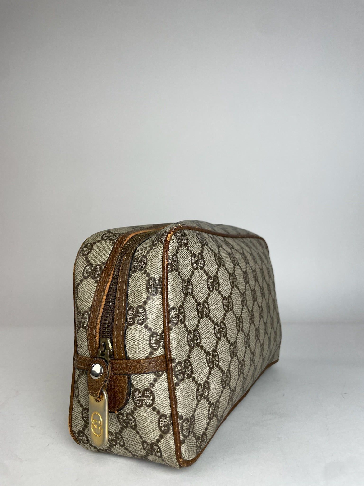 Gucci Vintage Monogram Leather Clutch Brown Grey Size ONE SIZE - 2 Thumbnail