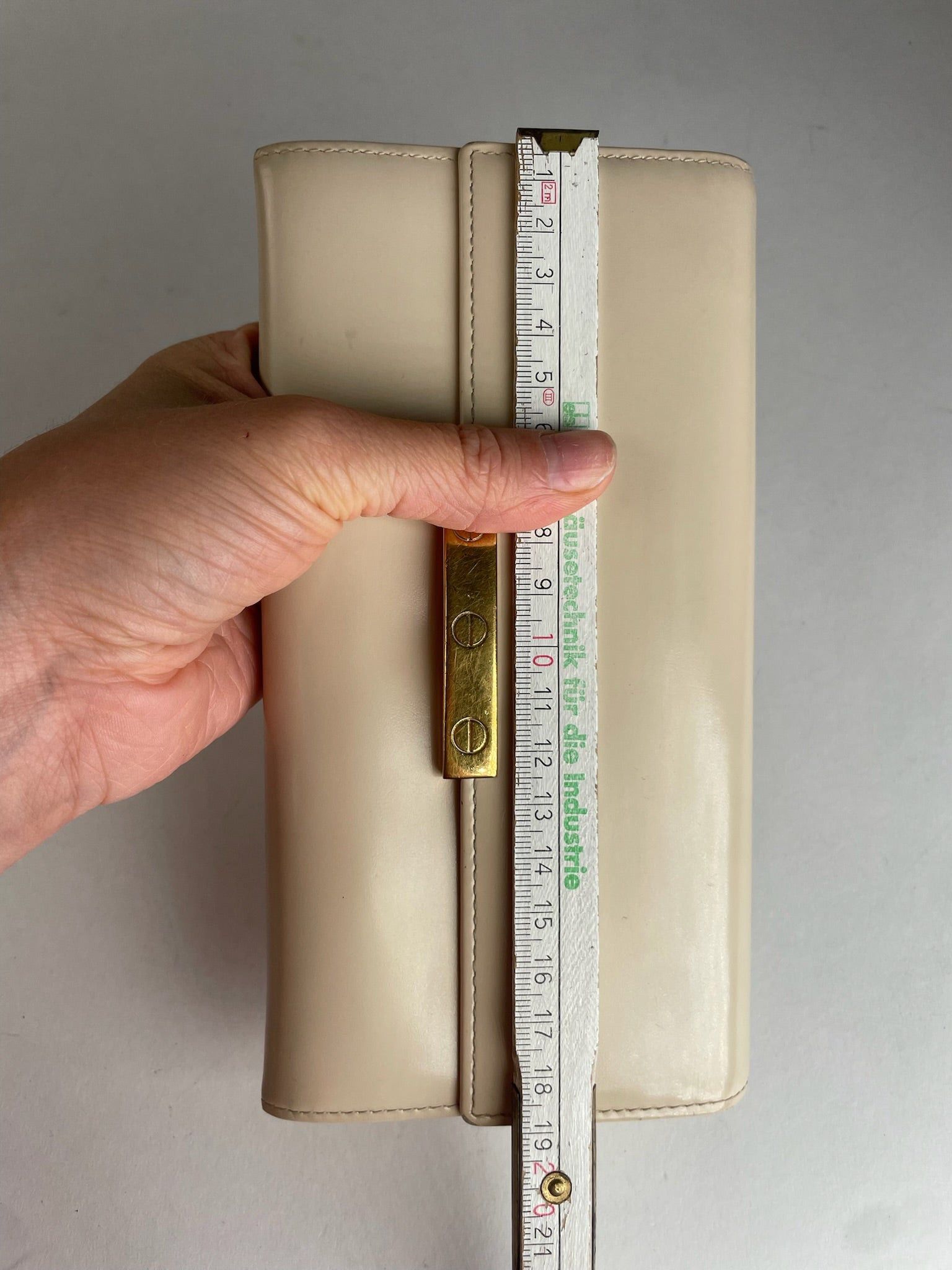 Cartier Vintage Leather Wallet White Size ONE SIZE - 6 Thumbnail
