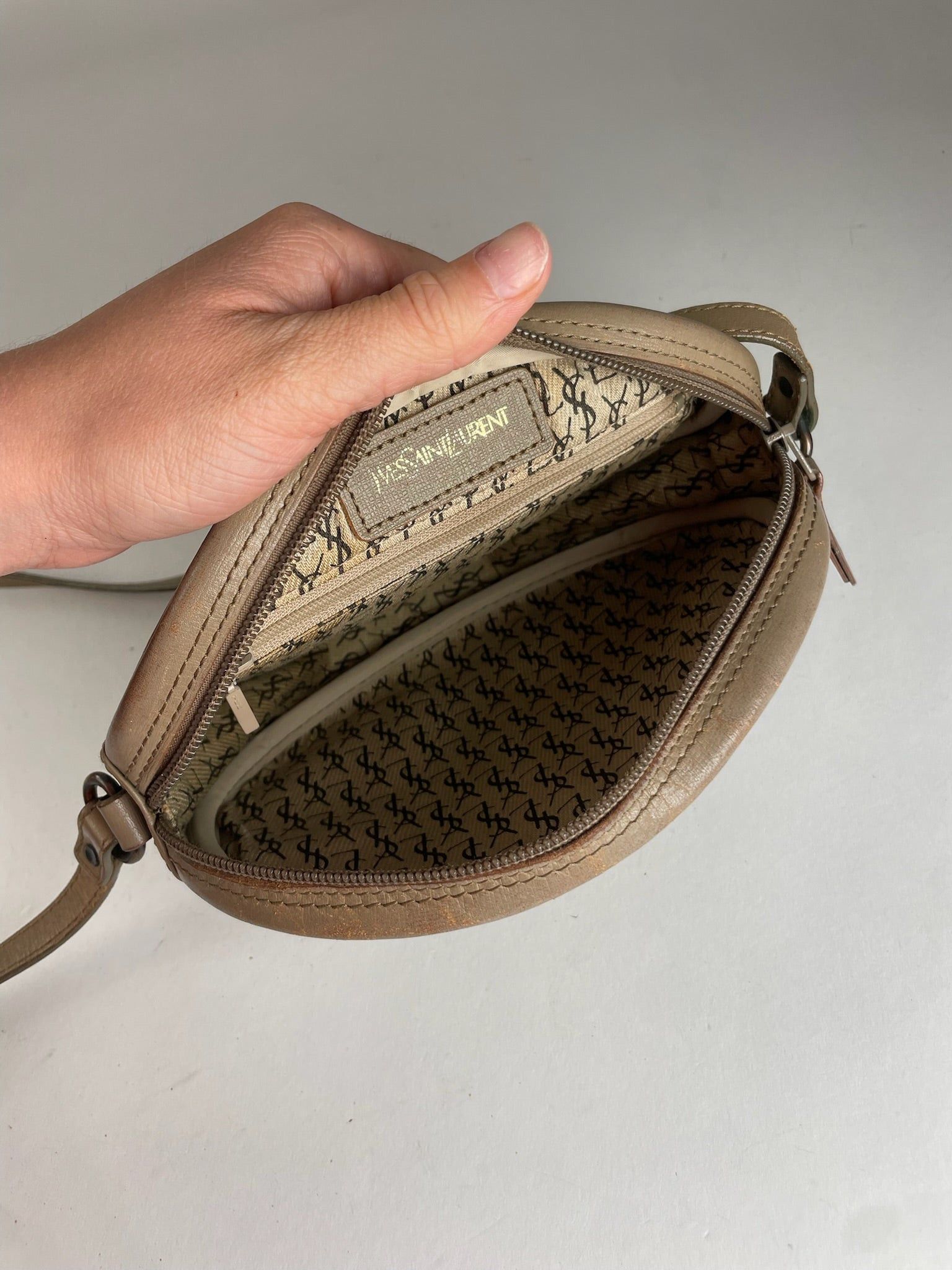 Other Vintage Yves Saint Laurent Leather Crossbody / Shoulder Bag Size ONE SIZE - 3 Thumbnail