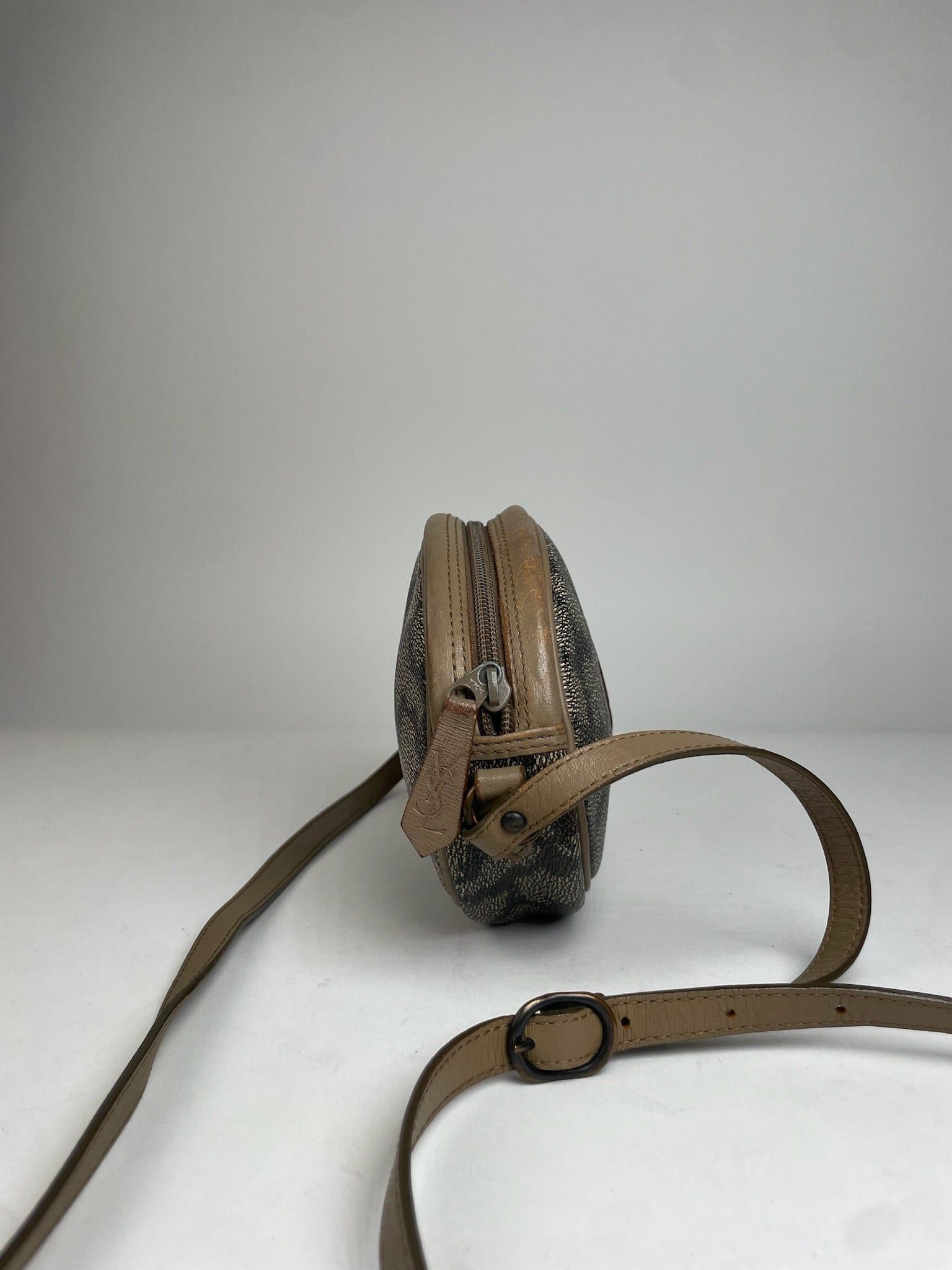 Other Vintage Yves Saint Laurent Leather Crossbody / Shoulder Bag Size ONE SIZE - 10 Thumbnail