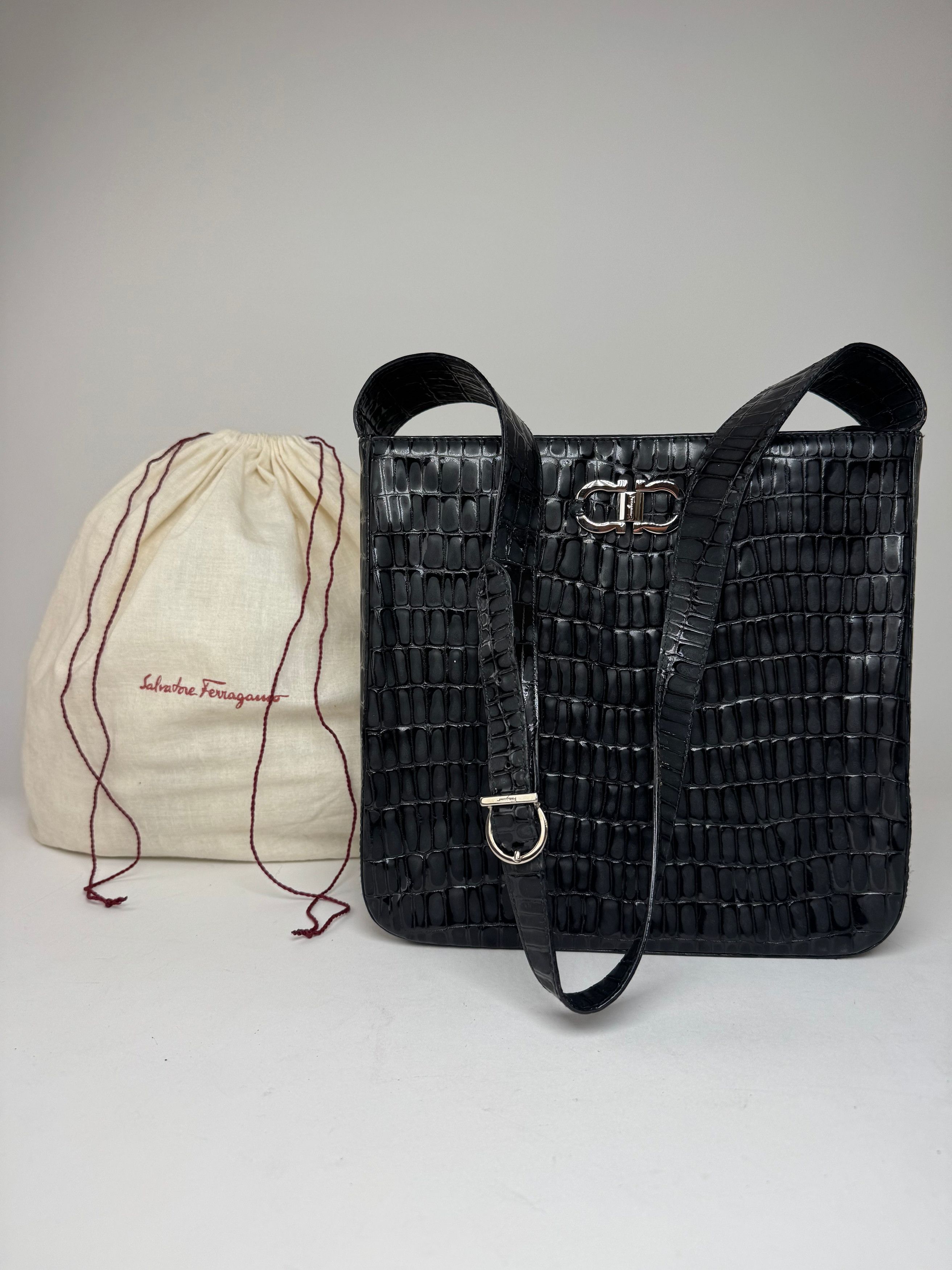 Salvatore Ferragamo Vintage Crocodile Emblossed Leather Bag Black Size ONE SIZE - 8 Thumbnail