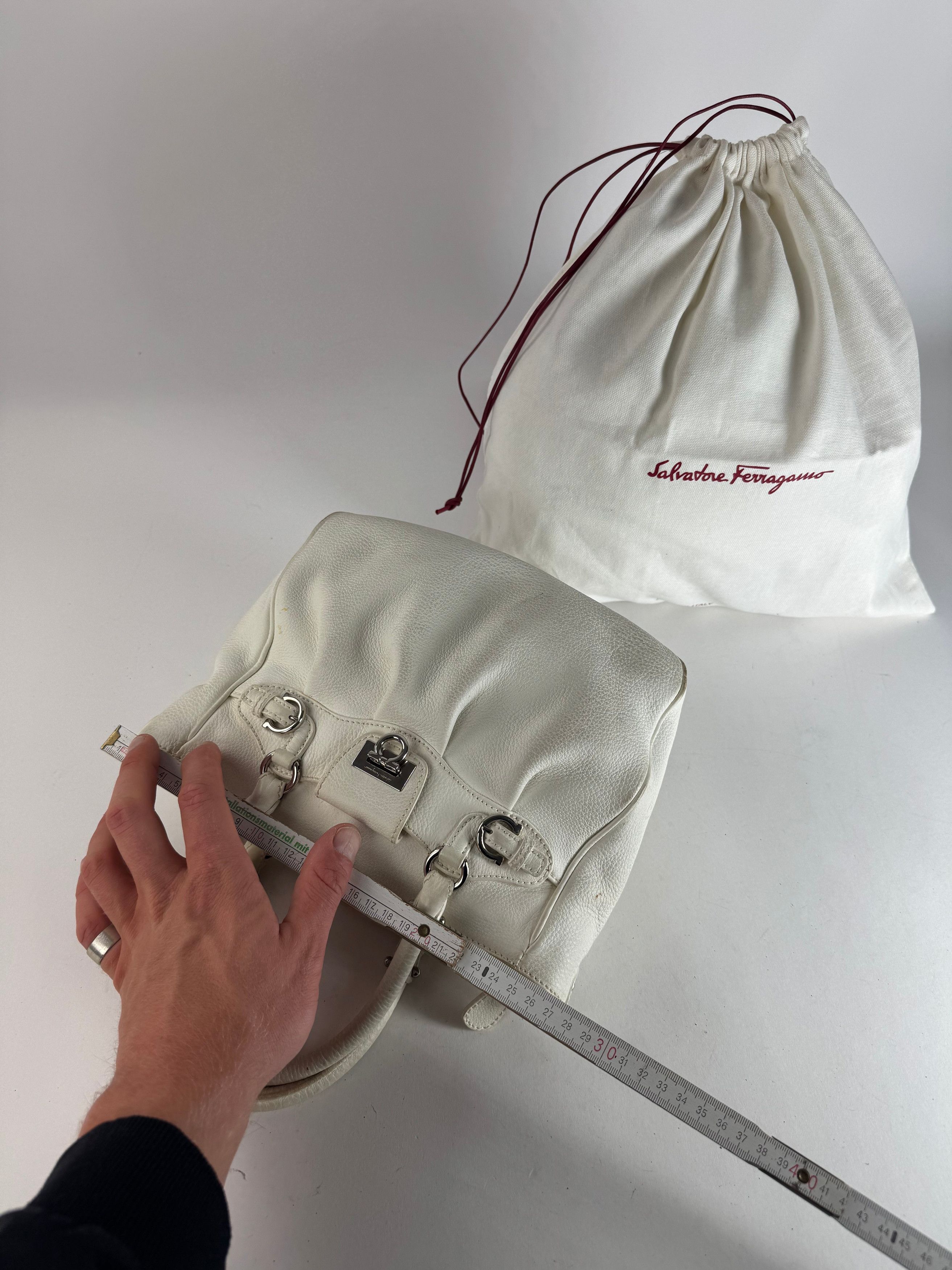 Salvatore Ferragamo Vintage Leather Handbag White Size ONE SIZE - 11 Thumbnail