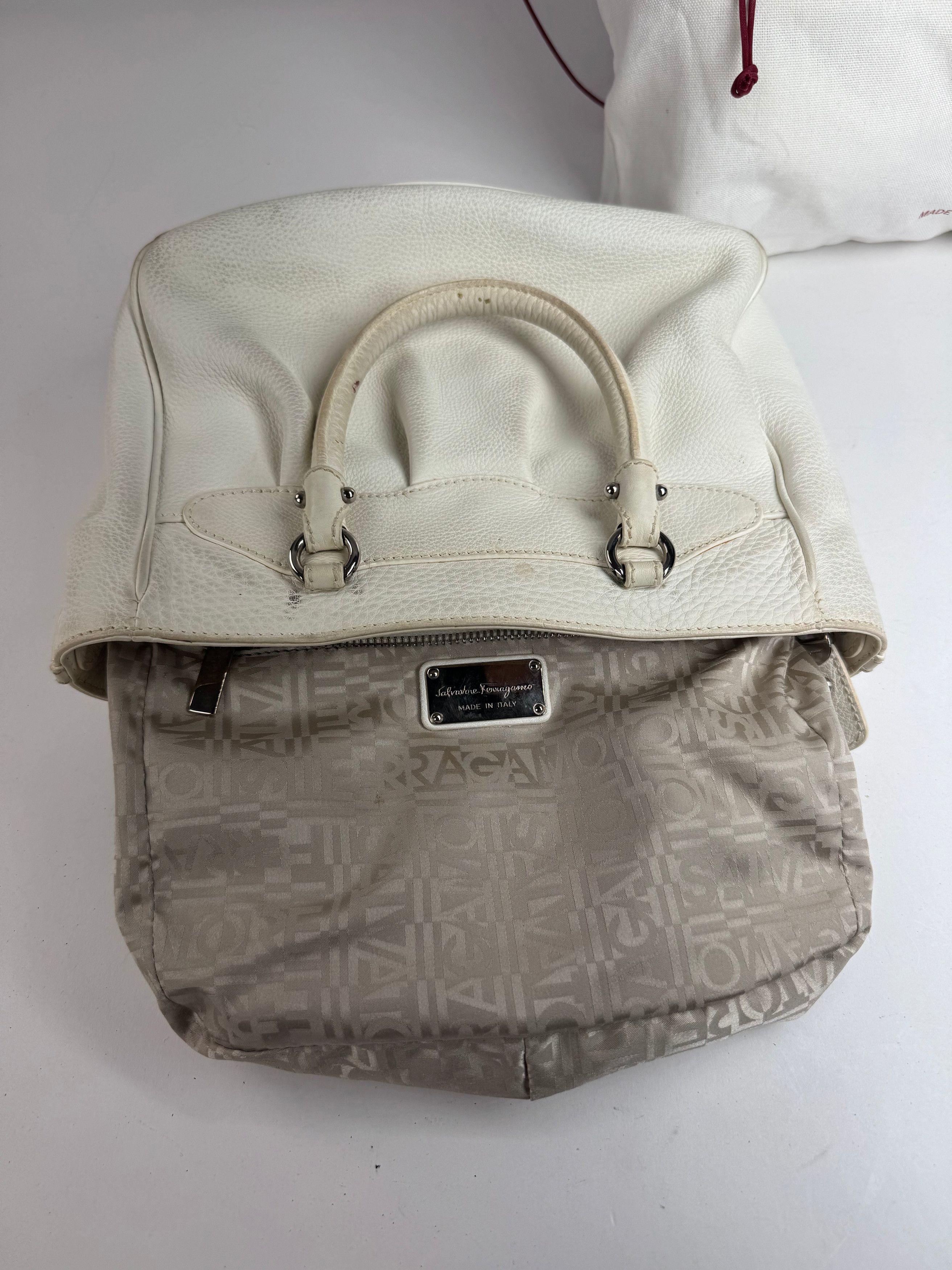 Salvatore Ferragamo Vintage Leather Handbag White Size ONE SIZE - 3 Thumbnail