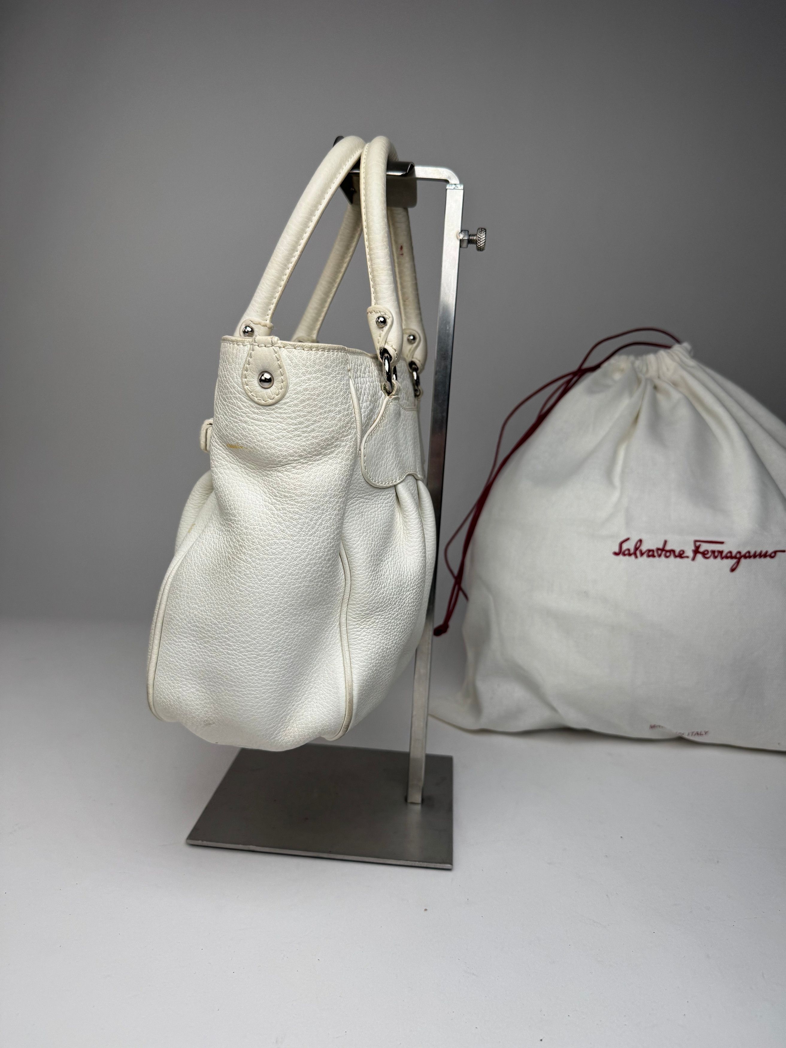 Salvatore Ferragamo Vintage Leather Handbag White Size ONE SIZE - 7 Thumbnail