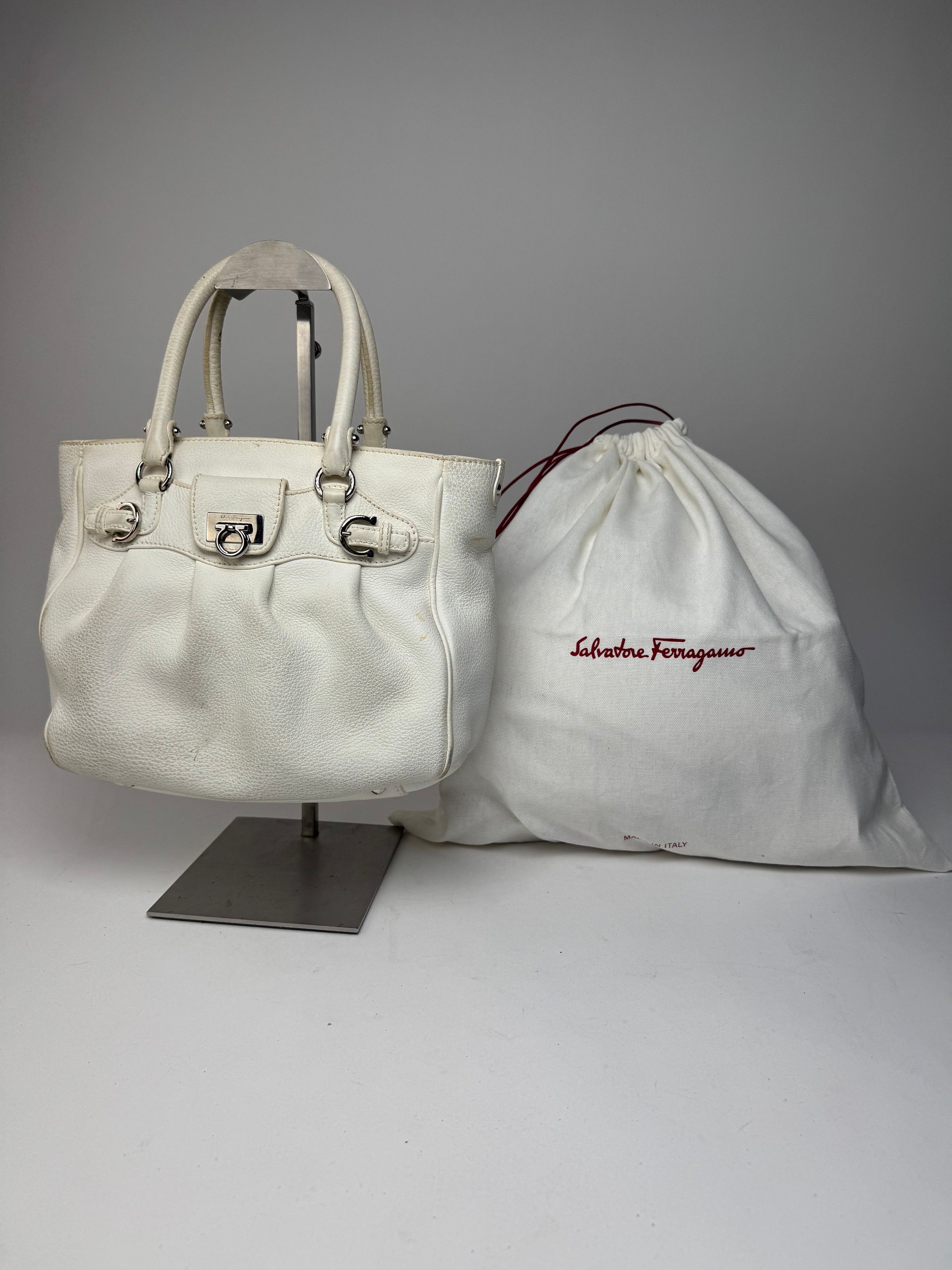 Salvatore Ferragamo Vintage Leather Handbag White Size ONE SIZE - 15 Thumbnail