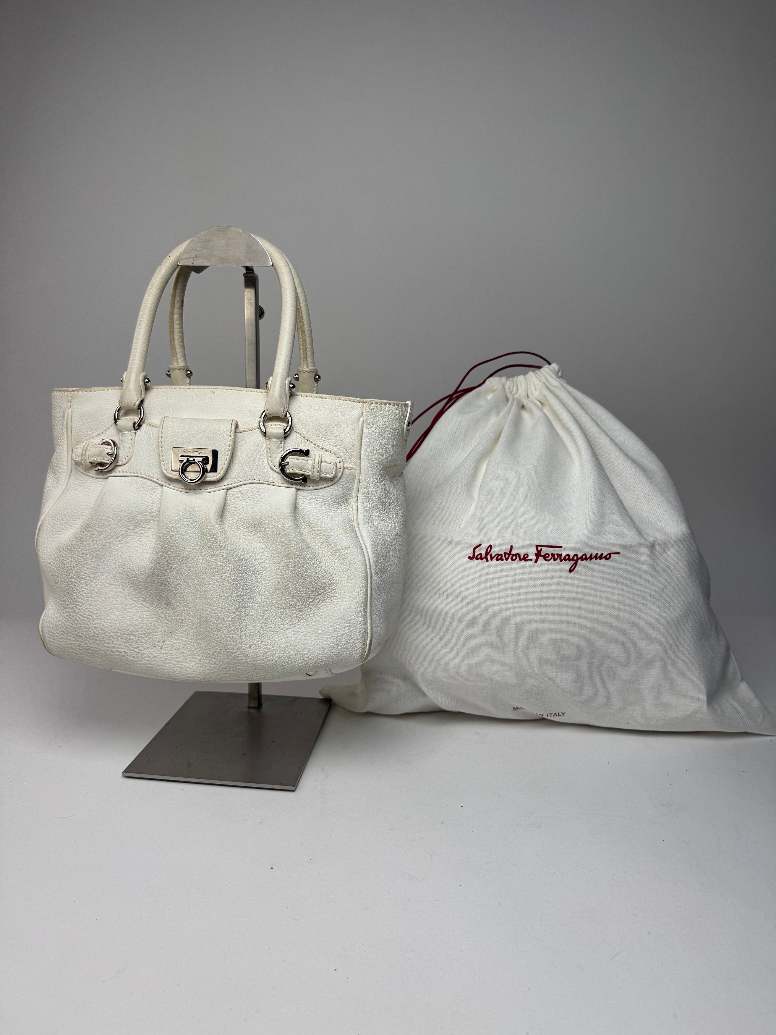 Salvatore Ferragamo Vintage Leather Handbag White Size ONE SIZE - 10 Thumbnail