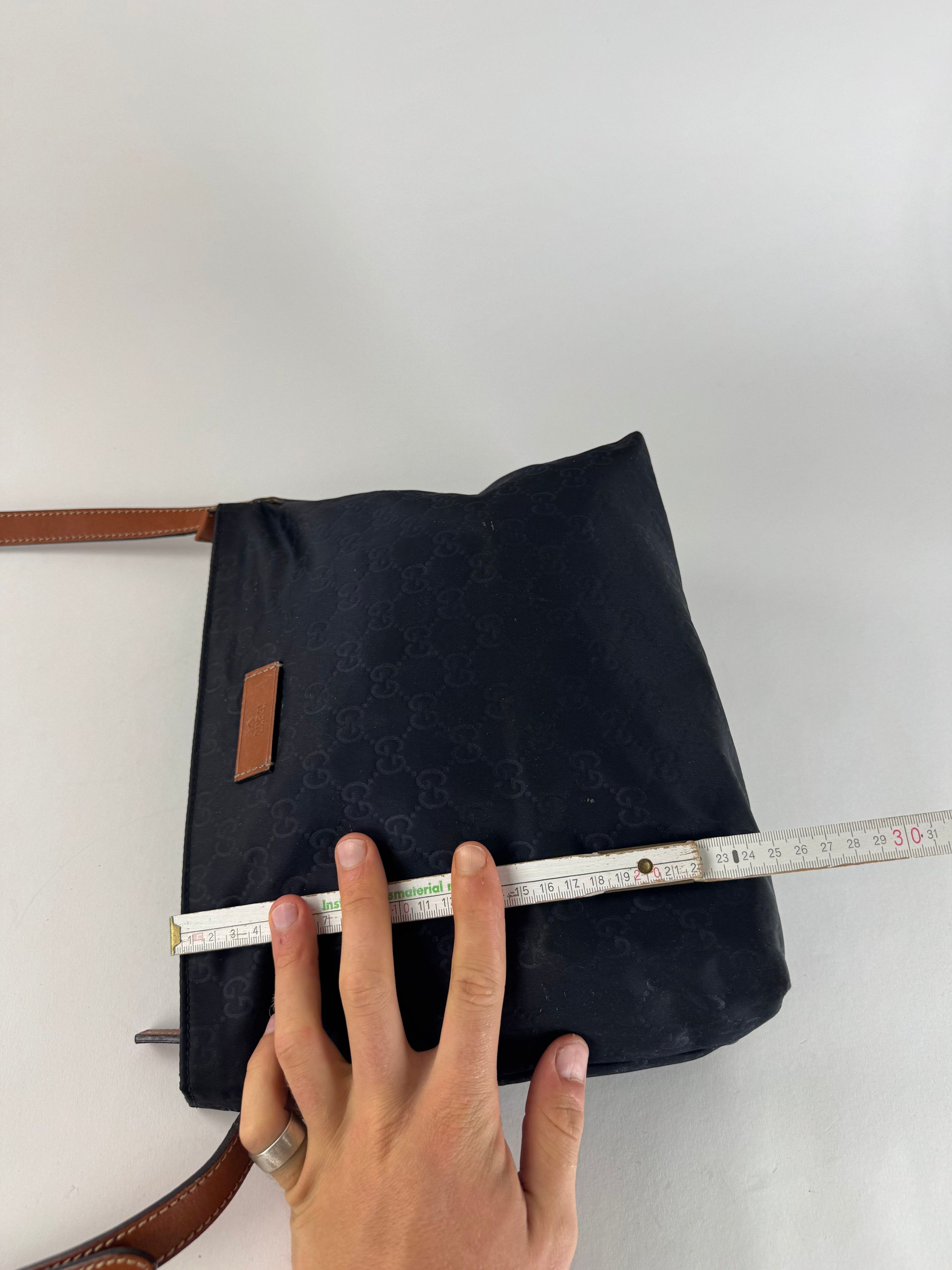 Gucci Vintage Monogram Canvas Leather Shoulder / Crossbody Bag Bla Size ONE SIZE - 13 Thumbnail