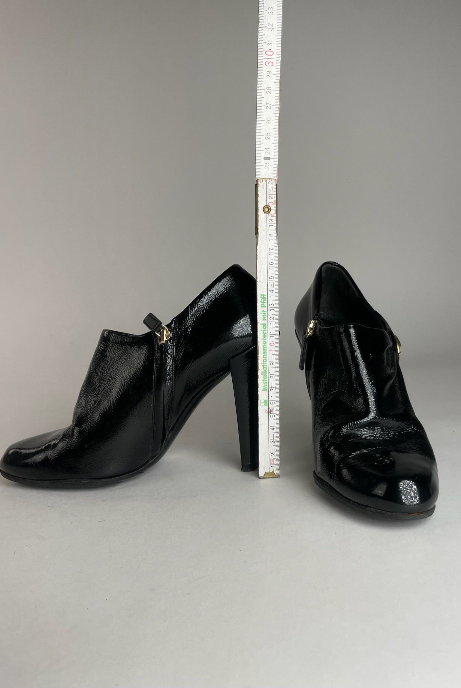 Gucci Vintage Patent Leather Heeled Boots Black 37,5 Size US 6.5 / IT 36.5 - 2 Thumbnail