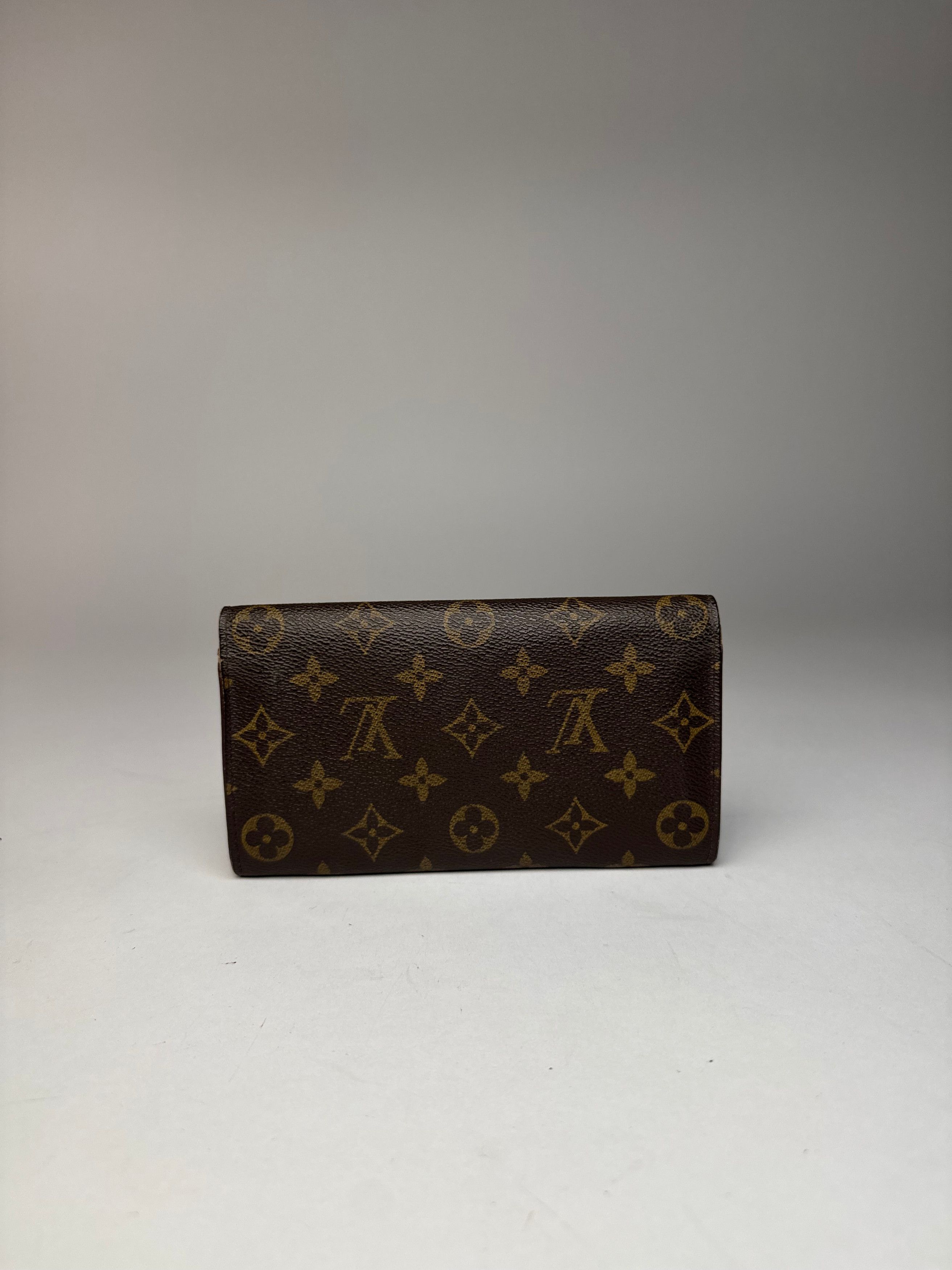 Louis Vuitton Vintage Leather Monogram Wallet Brown Size ONE SIZE - 2 Thumbnail