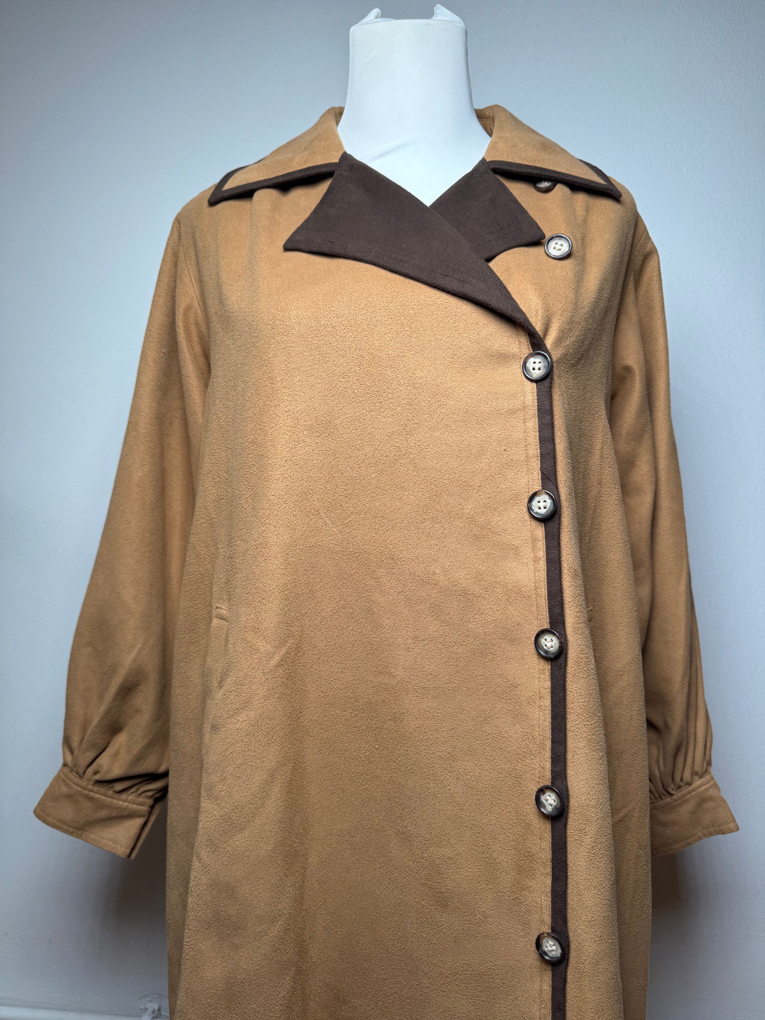 Other Vintage Yves Saint Laurent Suede Coat Camel M Size M / US 6-8 / IT 42-44 - 14 Thumbnail