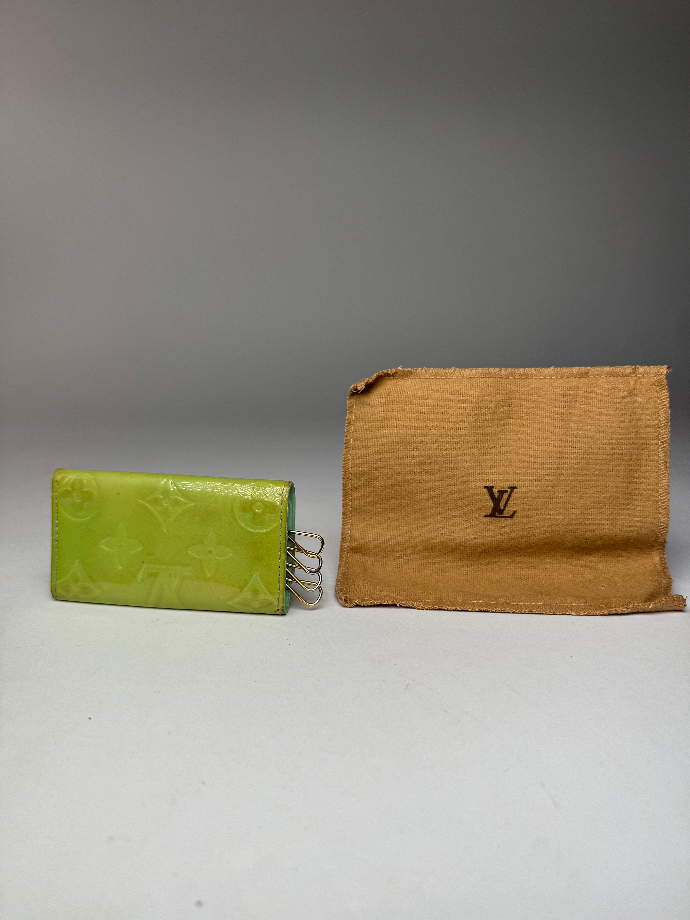 Louis Vuitton Vintage Vernis Leather Key Holder Green Size ONE SIZE - 2 Thumbnail