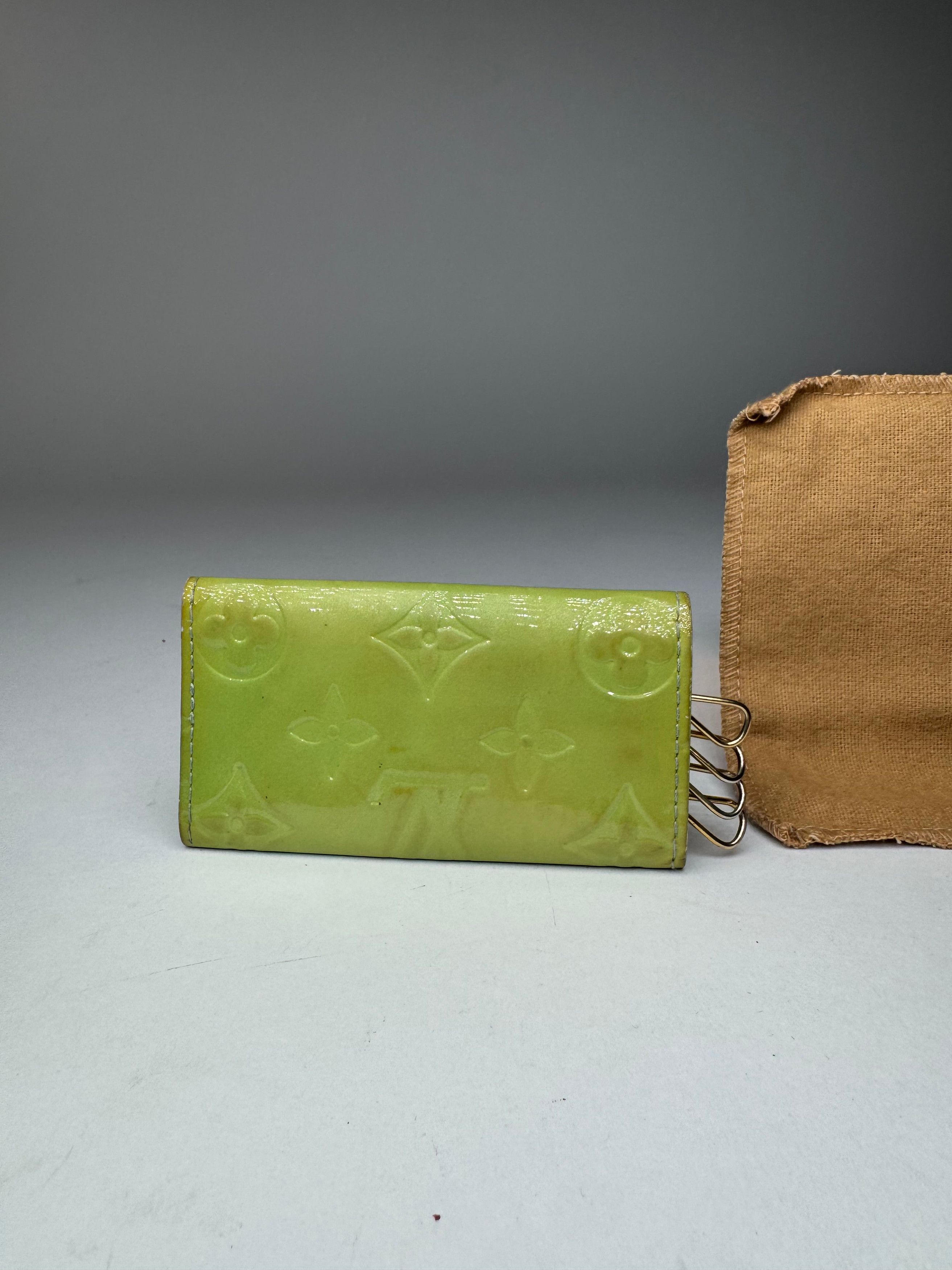 Louis Vuitton Vintage Vernis Leather Key Holder Green Size ONE SIZE - 10 Thumbnail