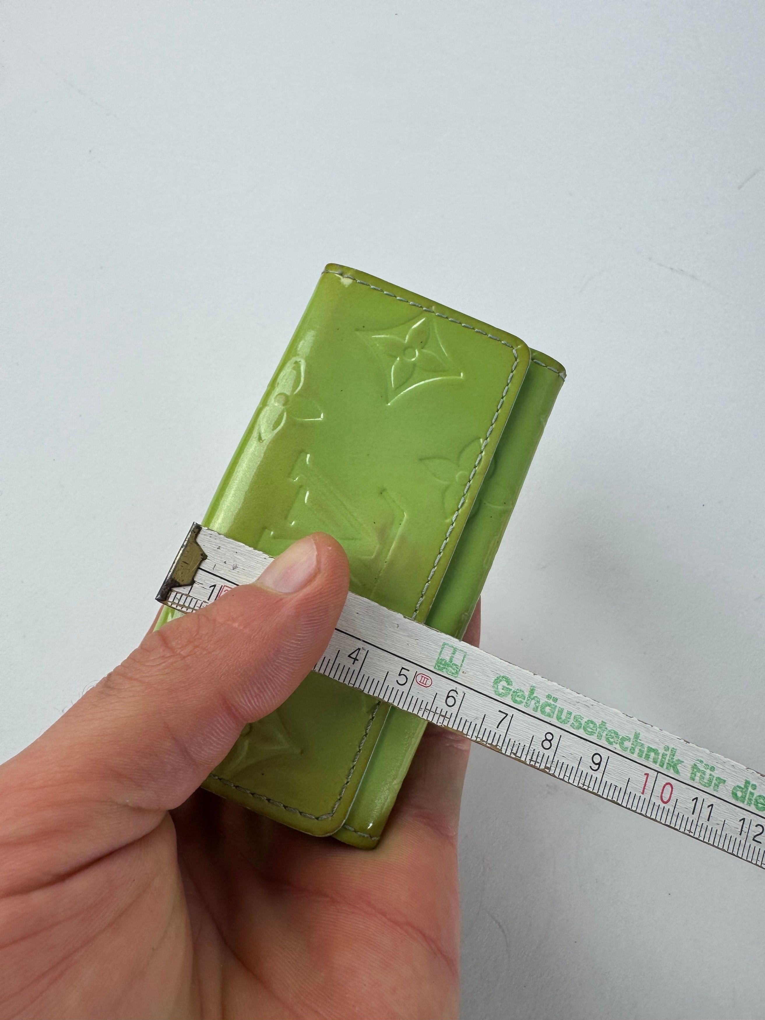 Louis Vuitton Vintage Vernis Leather Key Holder Green Size ONE SIZE - 8 Thumbnail