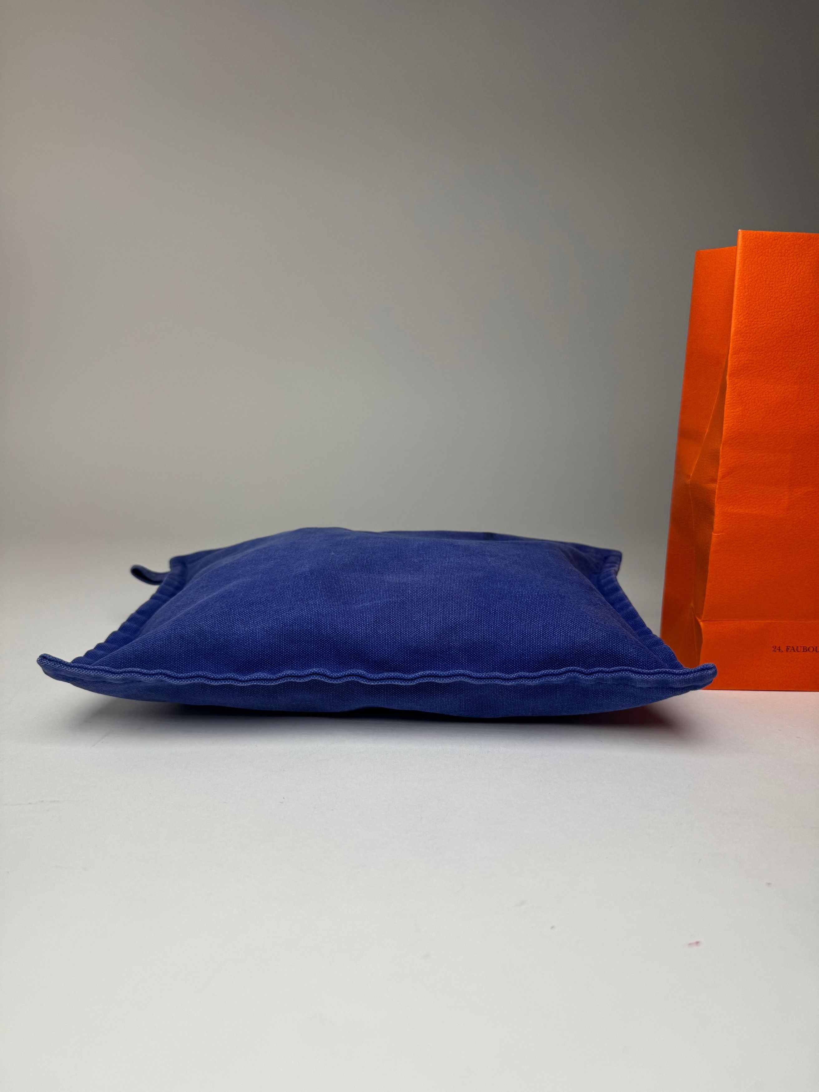 Other Vintage Hermes Canvas Clutch Cosmetic Bag Blue Size ONE SIZE - 9 Thumbnail