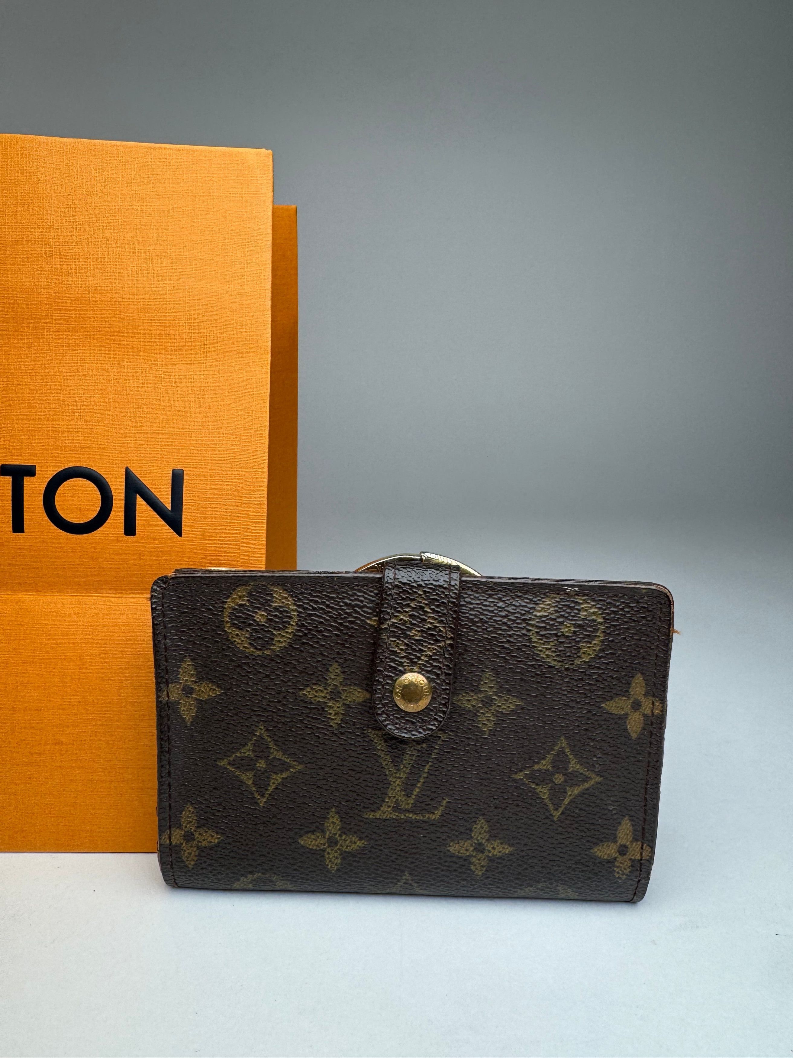 Louis Vuitton Vintage Leather Monogram Wallet Brown Size ONE SIZE - 10 Thumbnail